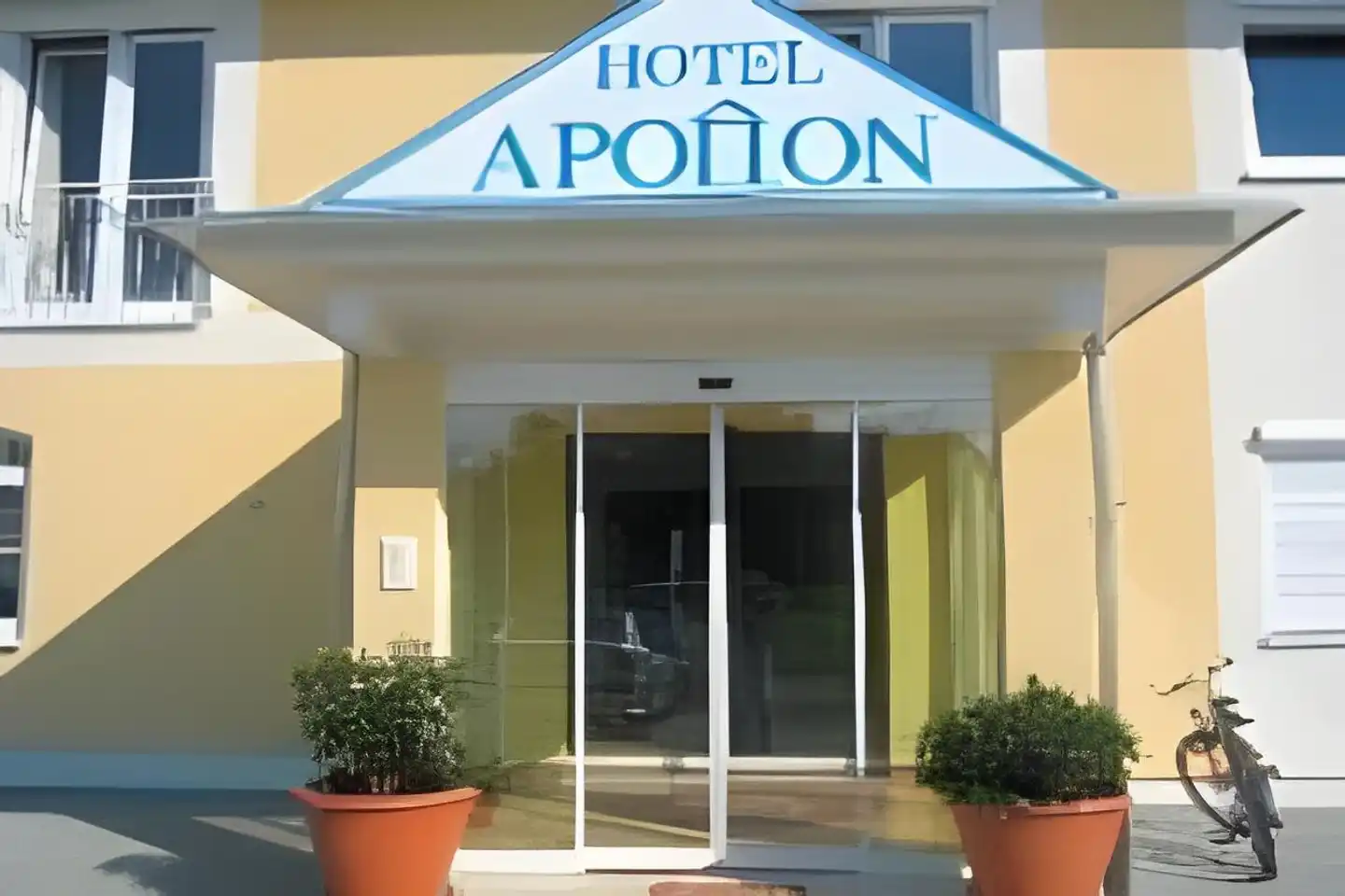 Apollon Aussenansicht