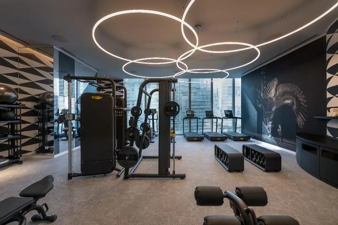Mondrian Hong Kong Sport und Entertainment