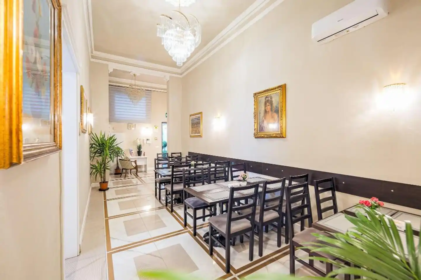 Annabella Hotel Lobby