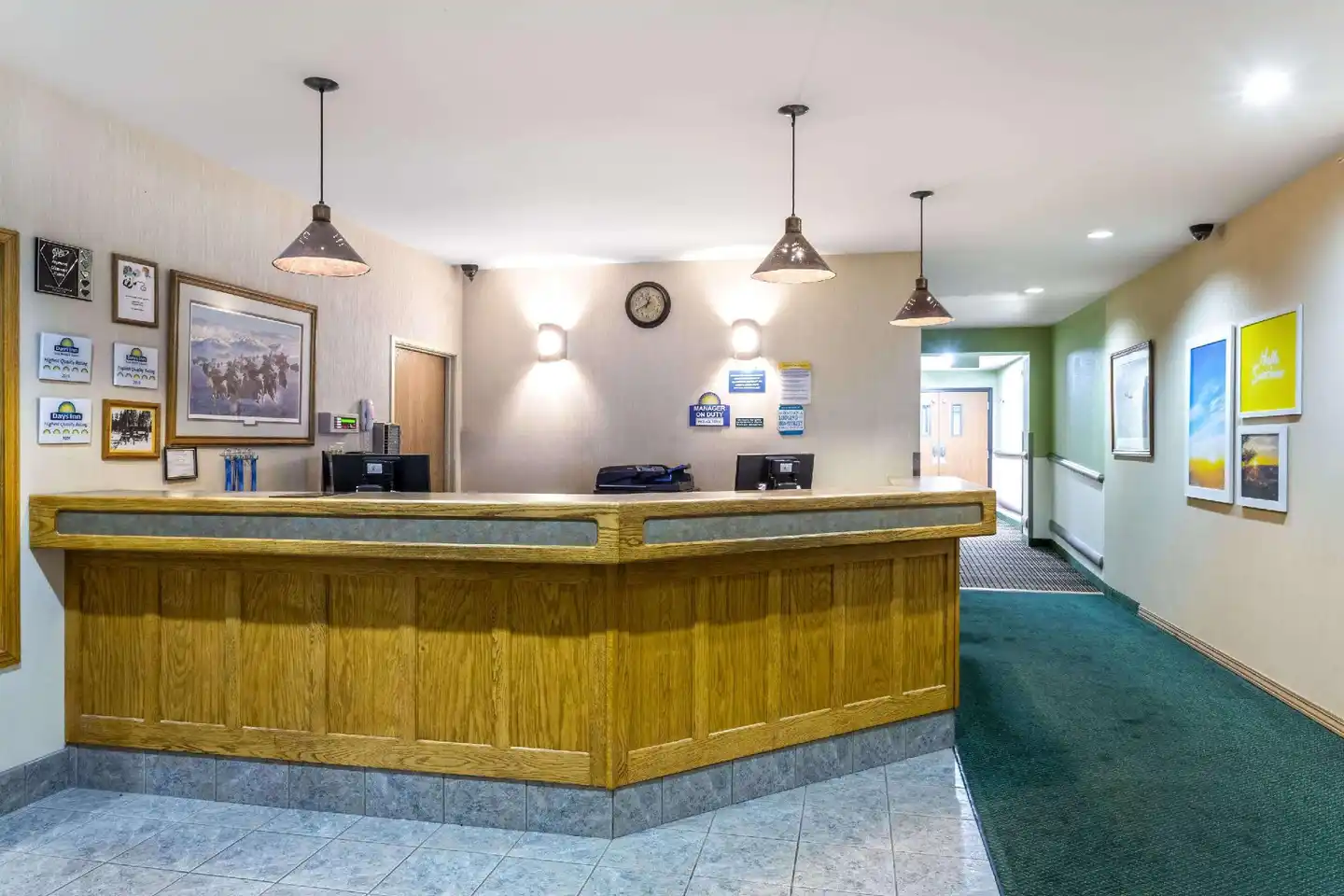 Days Inn by Wyndham West Yellowstone Lobby