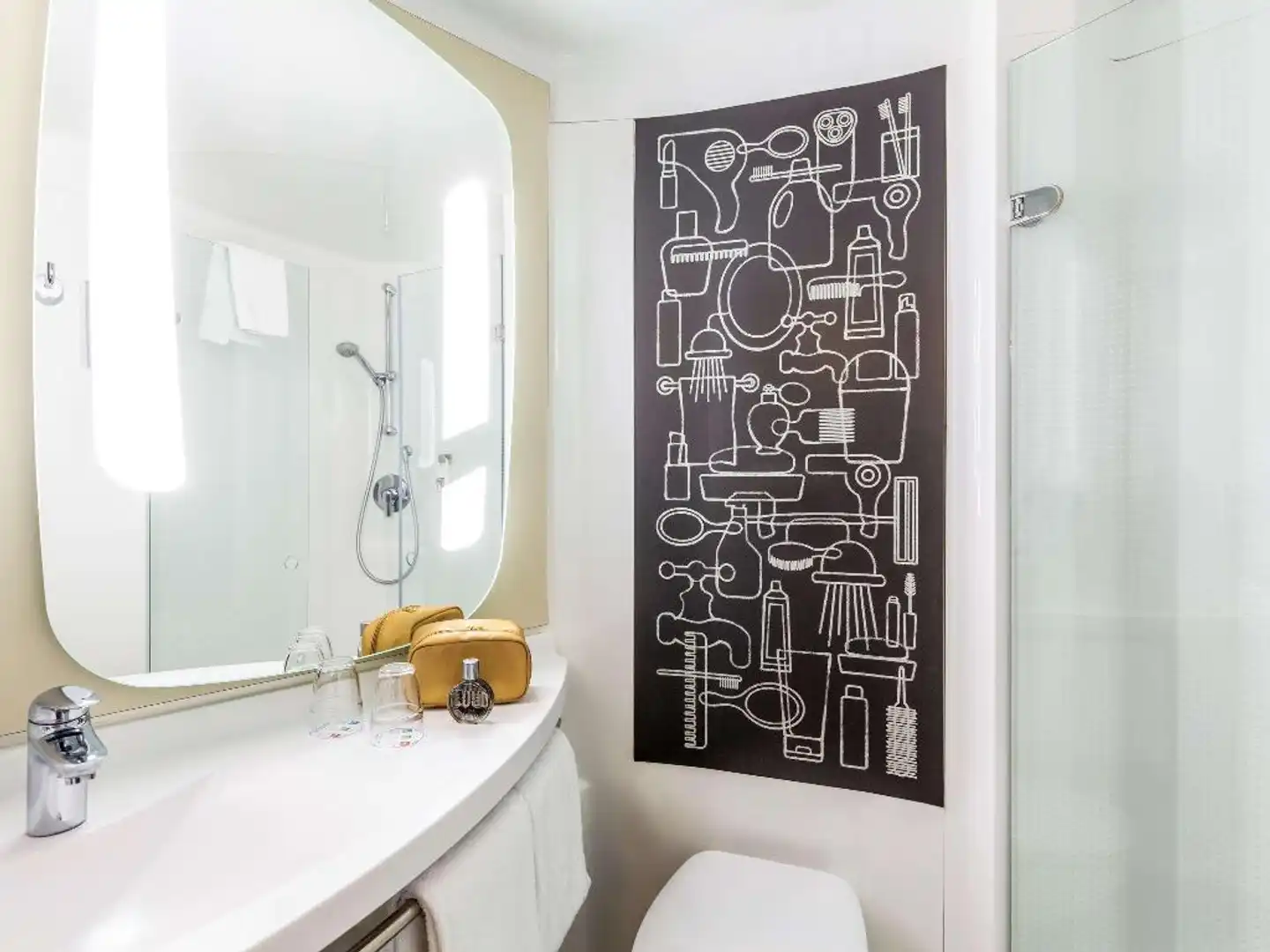ibis Munich City West Badezimmer