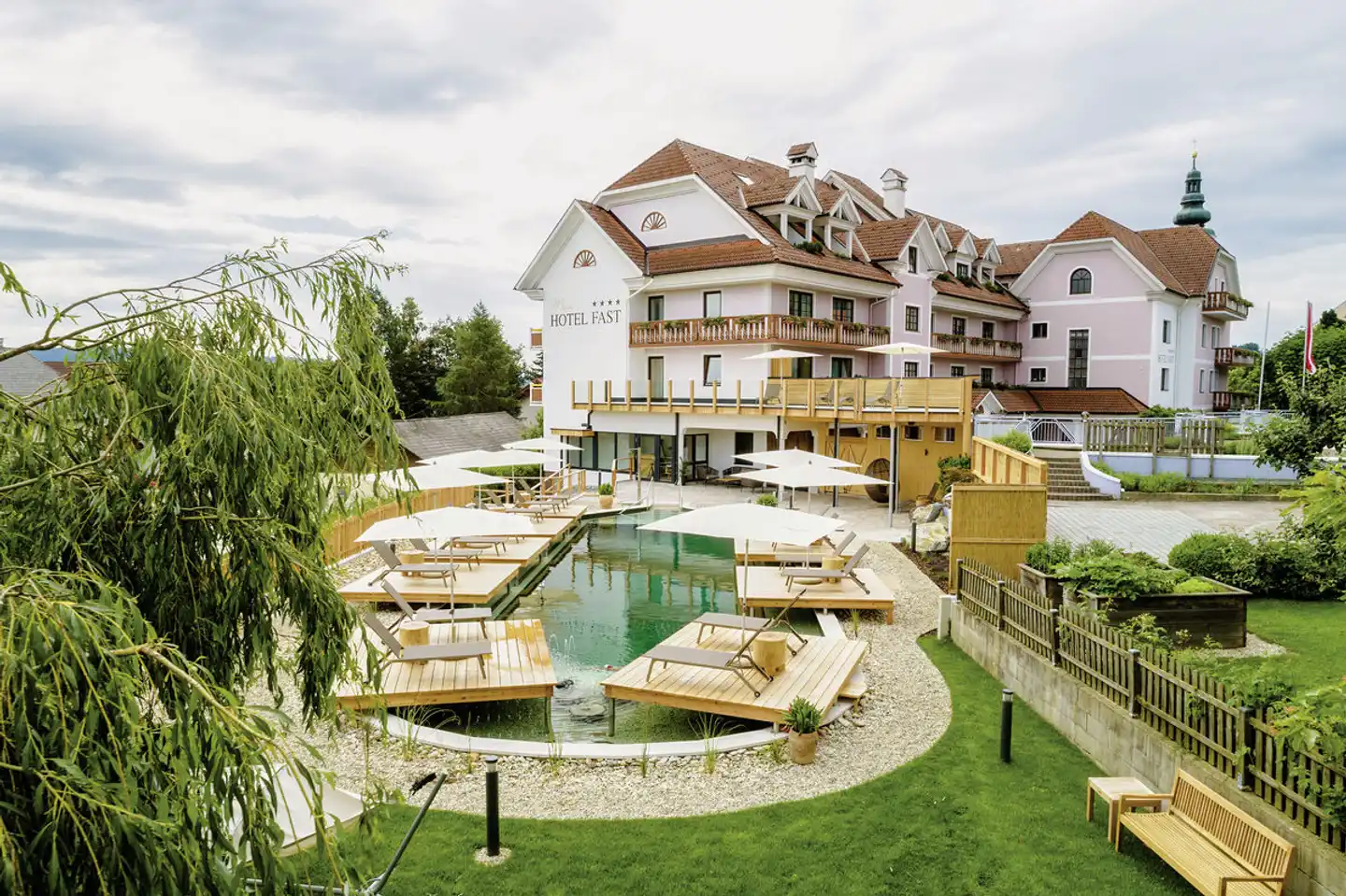 Mein Hotel Fast Aussenansicht