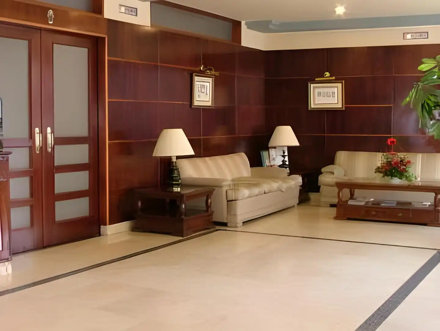 Virgen del Camino Lobby