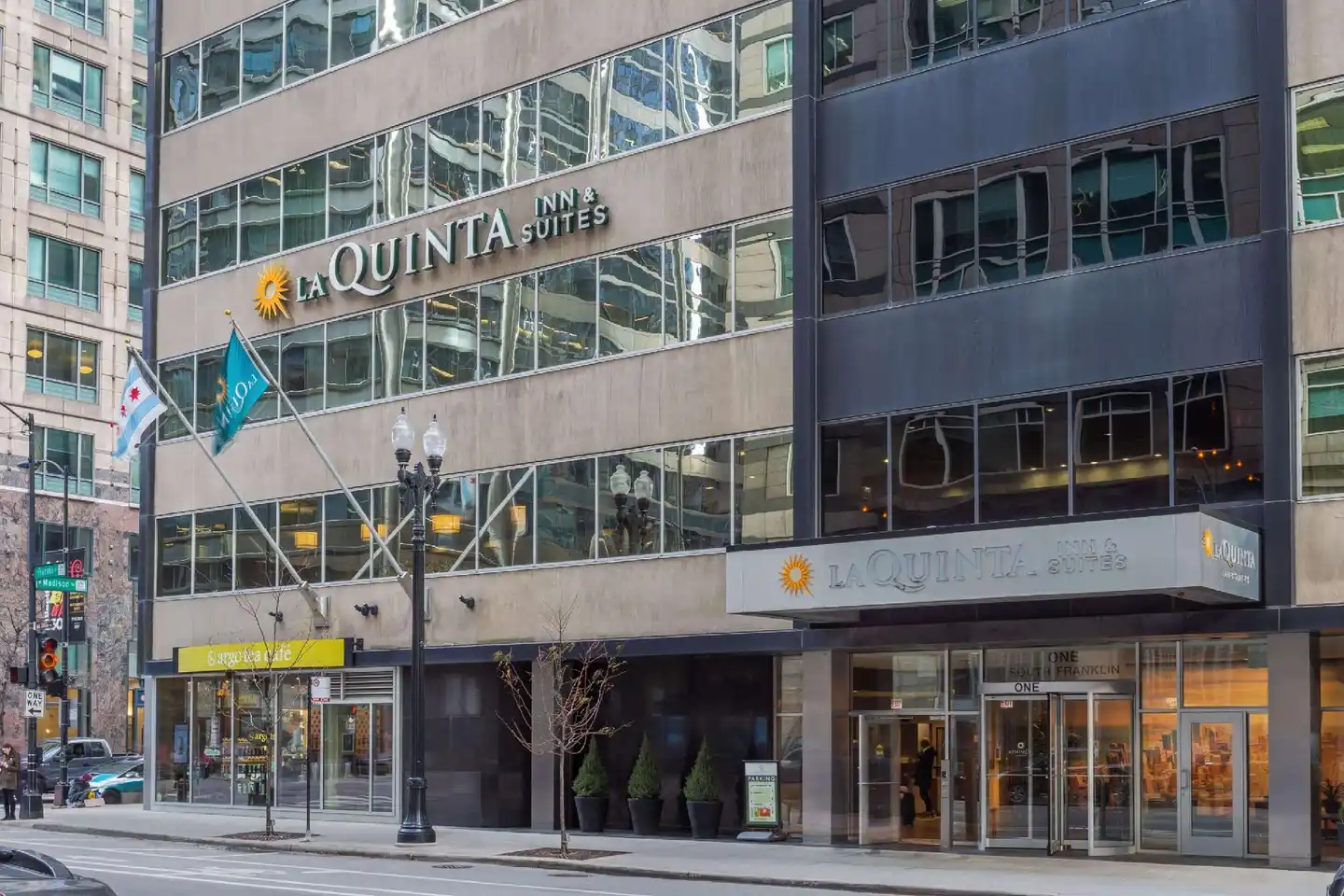 La Quinta Inn & Suites by Wyndham Chicago Downtown Aussenansicht