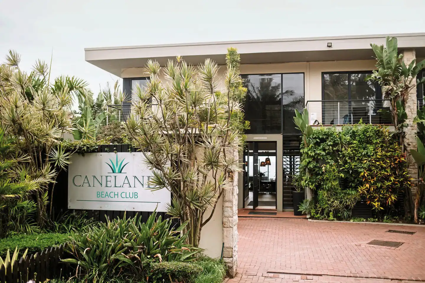 Canelands Beach Club Aussenansicht