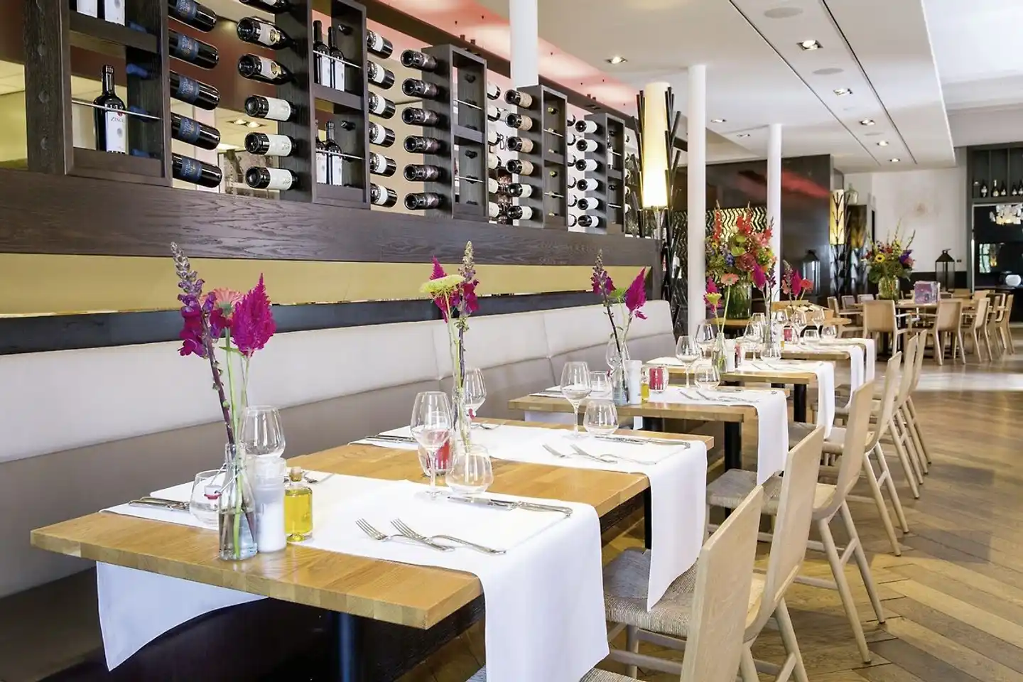 The Manor Amsterdam Restaurant