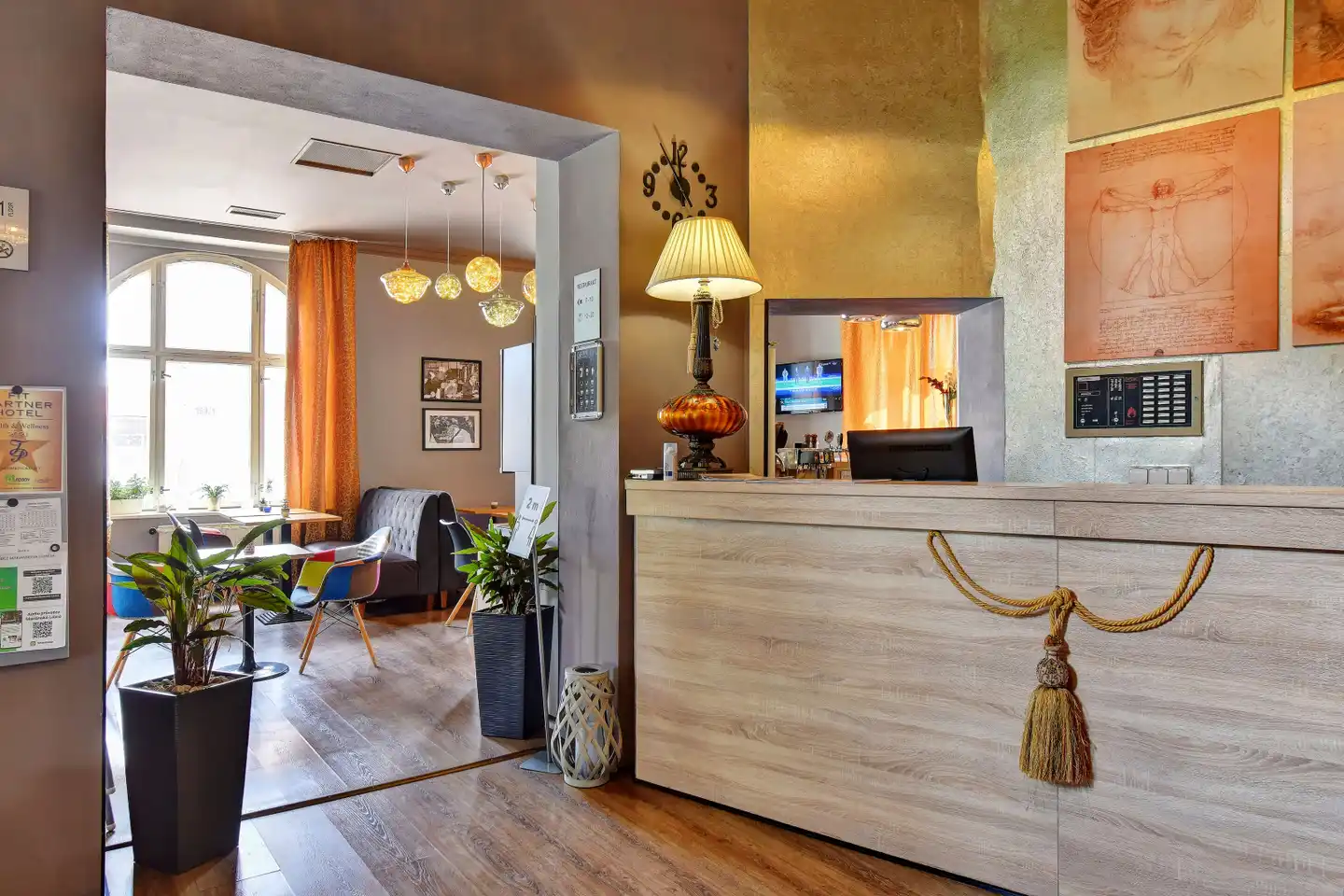Hotel DaVinci Lobby