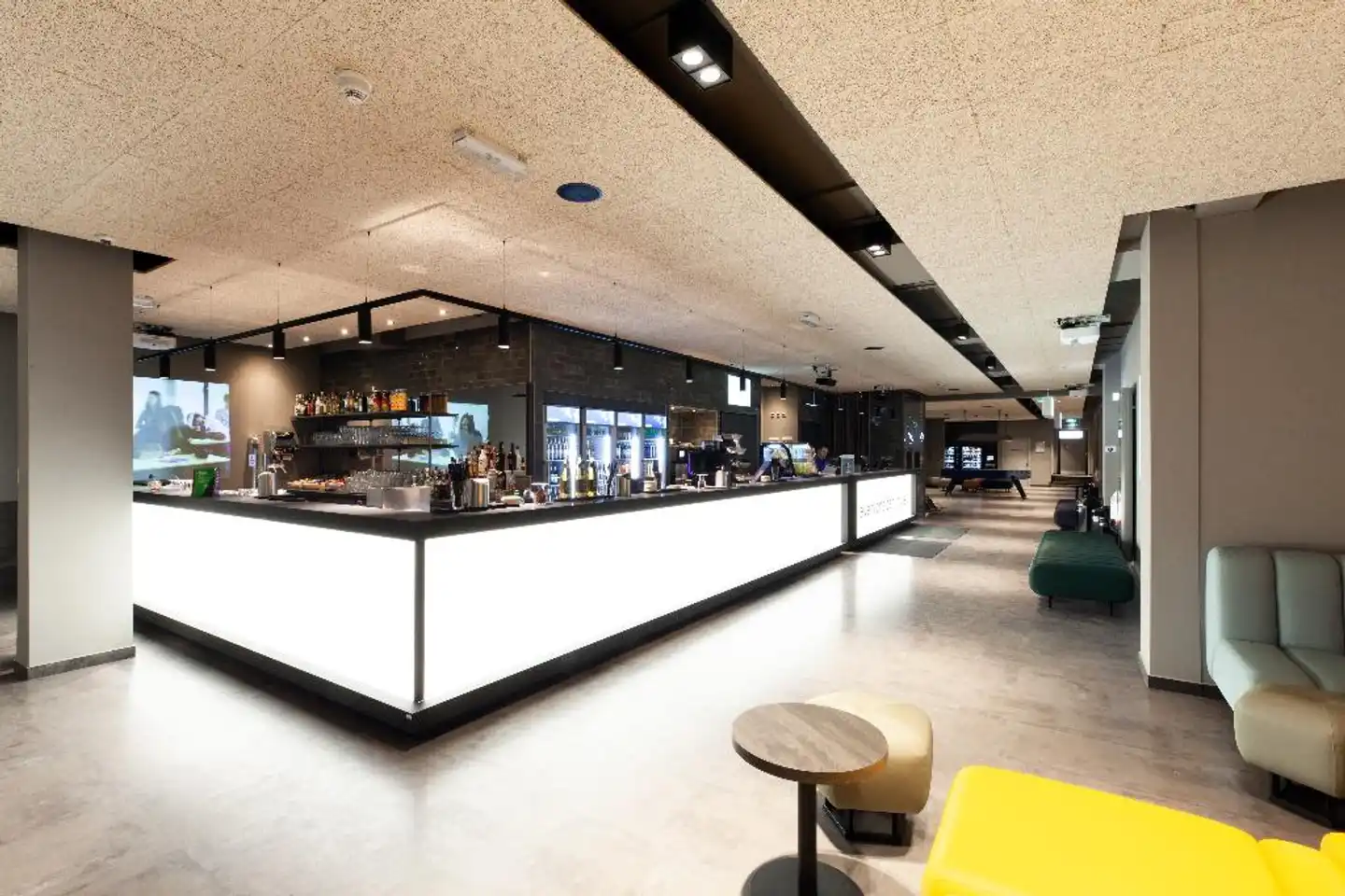 a&o Frankfurt Ostend Bar