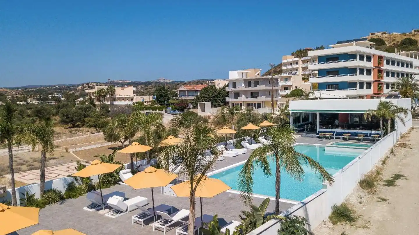 Mazoren Art Hotel Pool