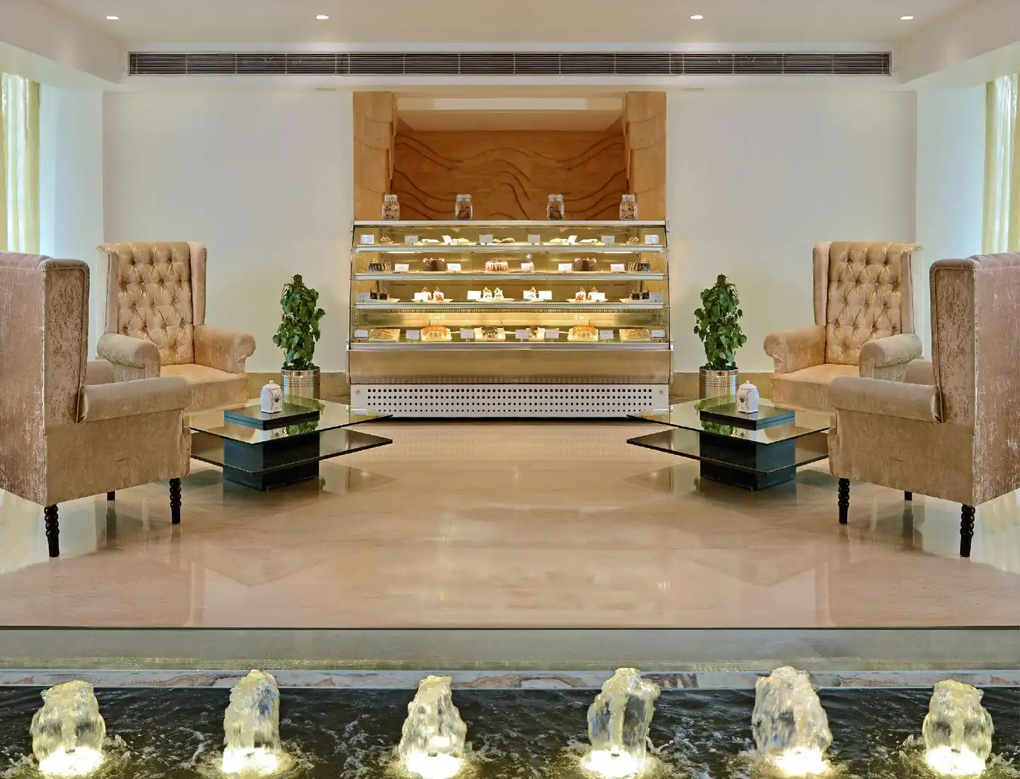 Taurus Sarovar Portico Lobby