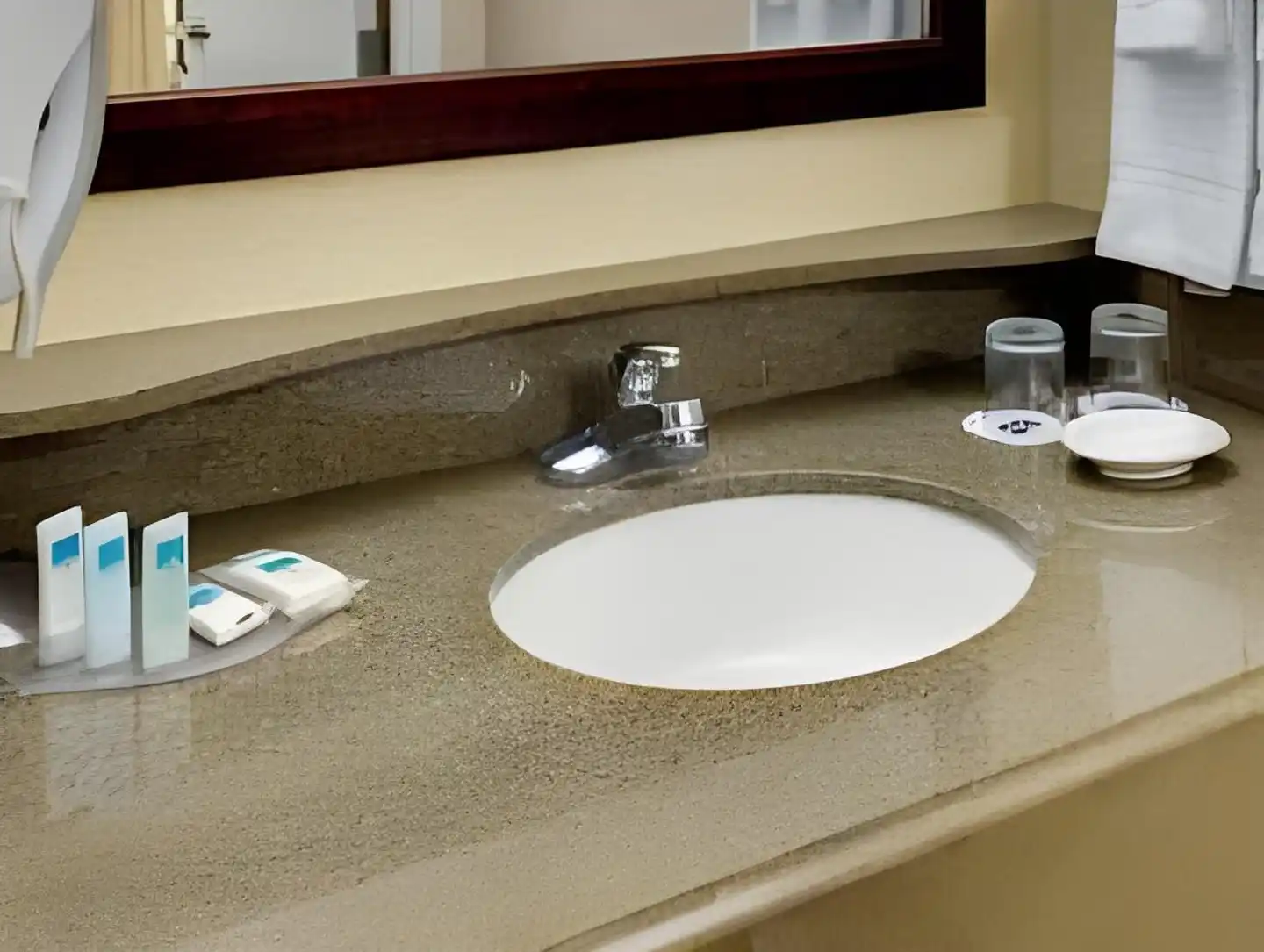 SpringHill Suites by Marriott Memphis Downtown Badezimmer