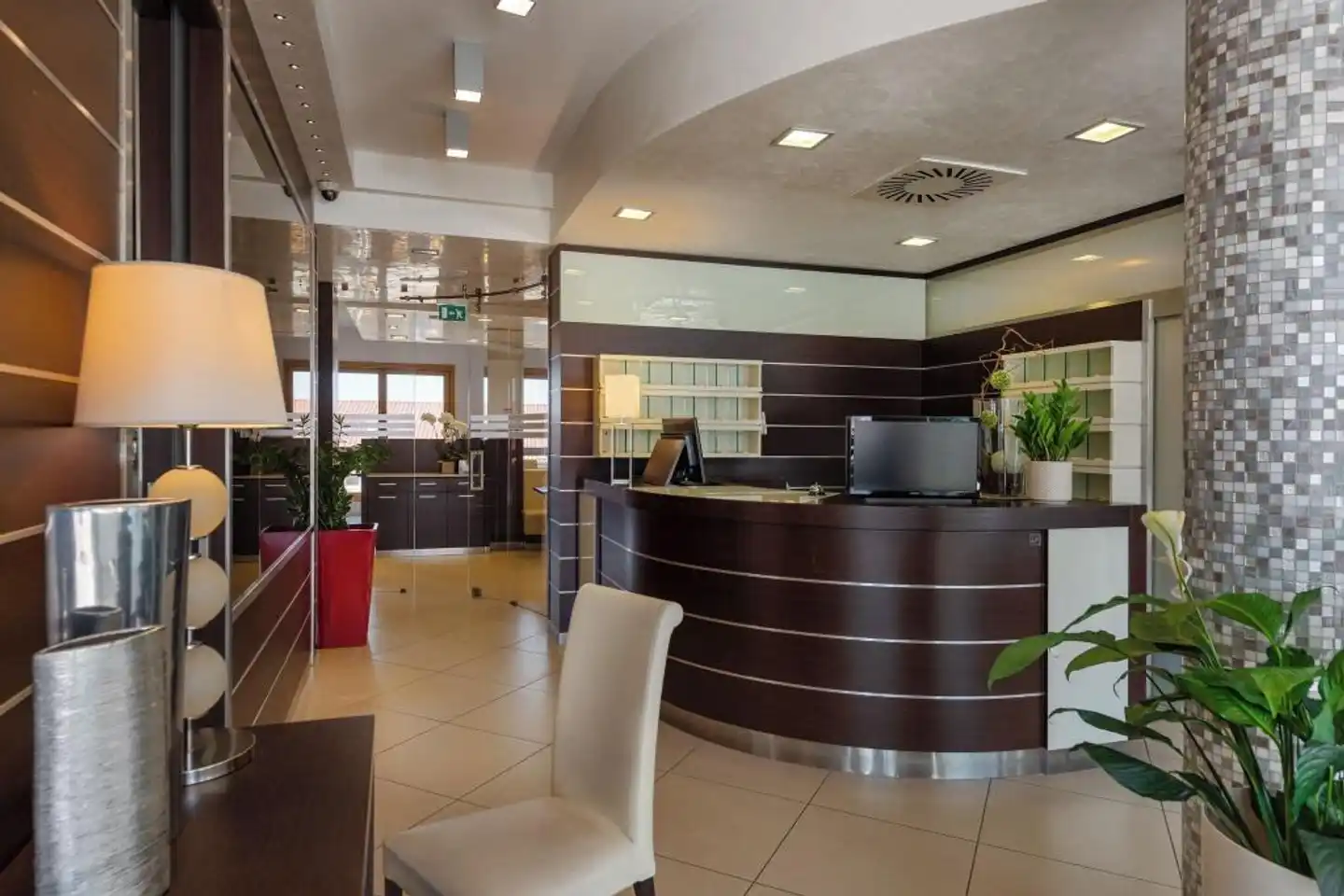 Kairos Garda Hotel Lobby