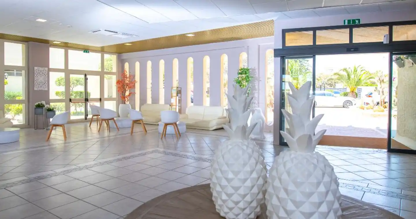 Club Eloro Lobby