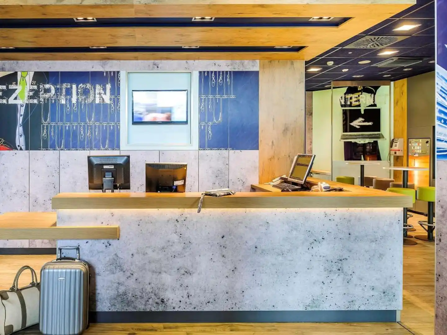 ibis budget Hannover Hauptbahnhof Lobby