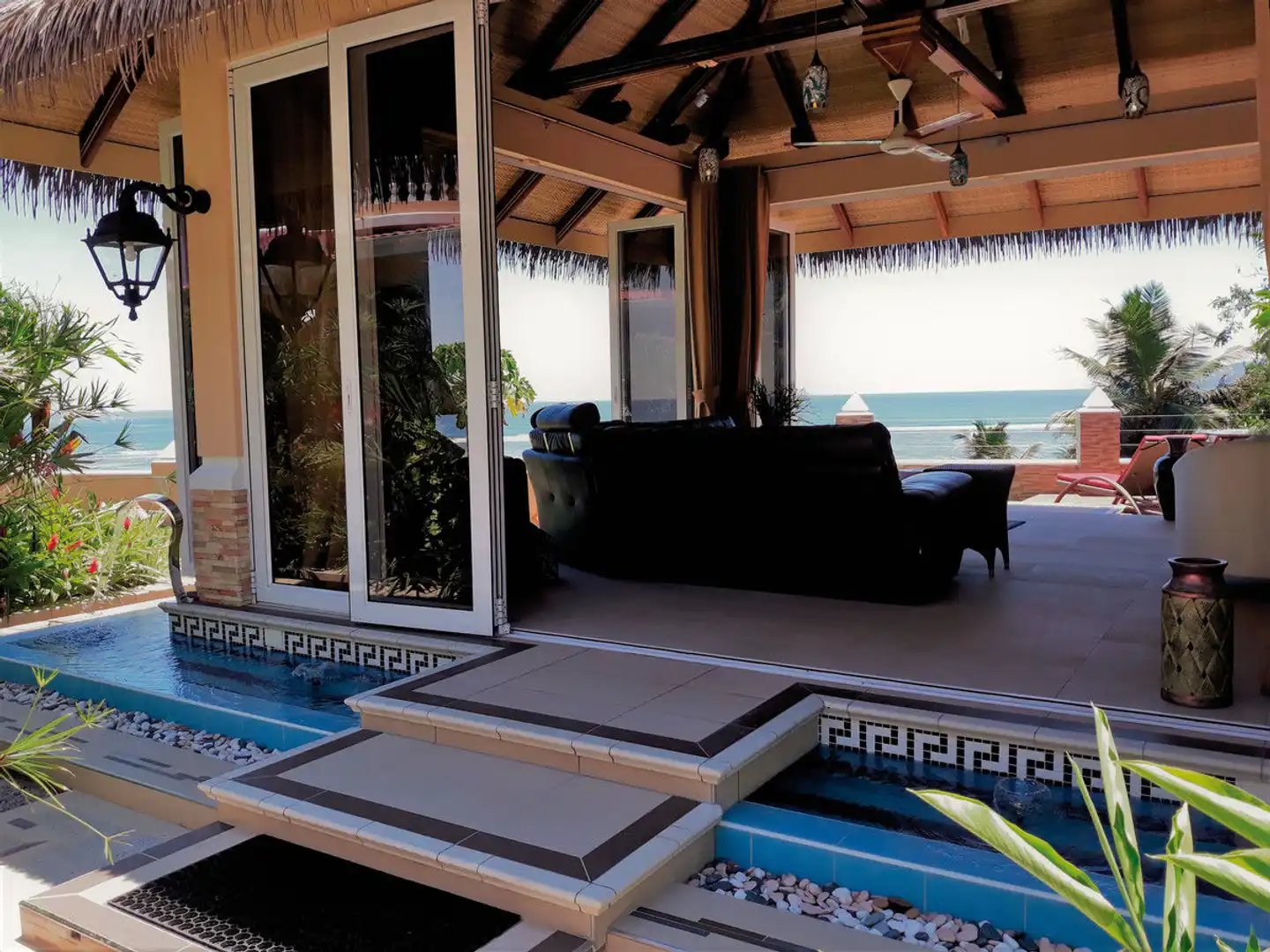 Au Fond de Mer View Pool