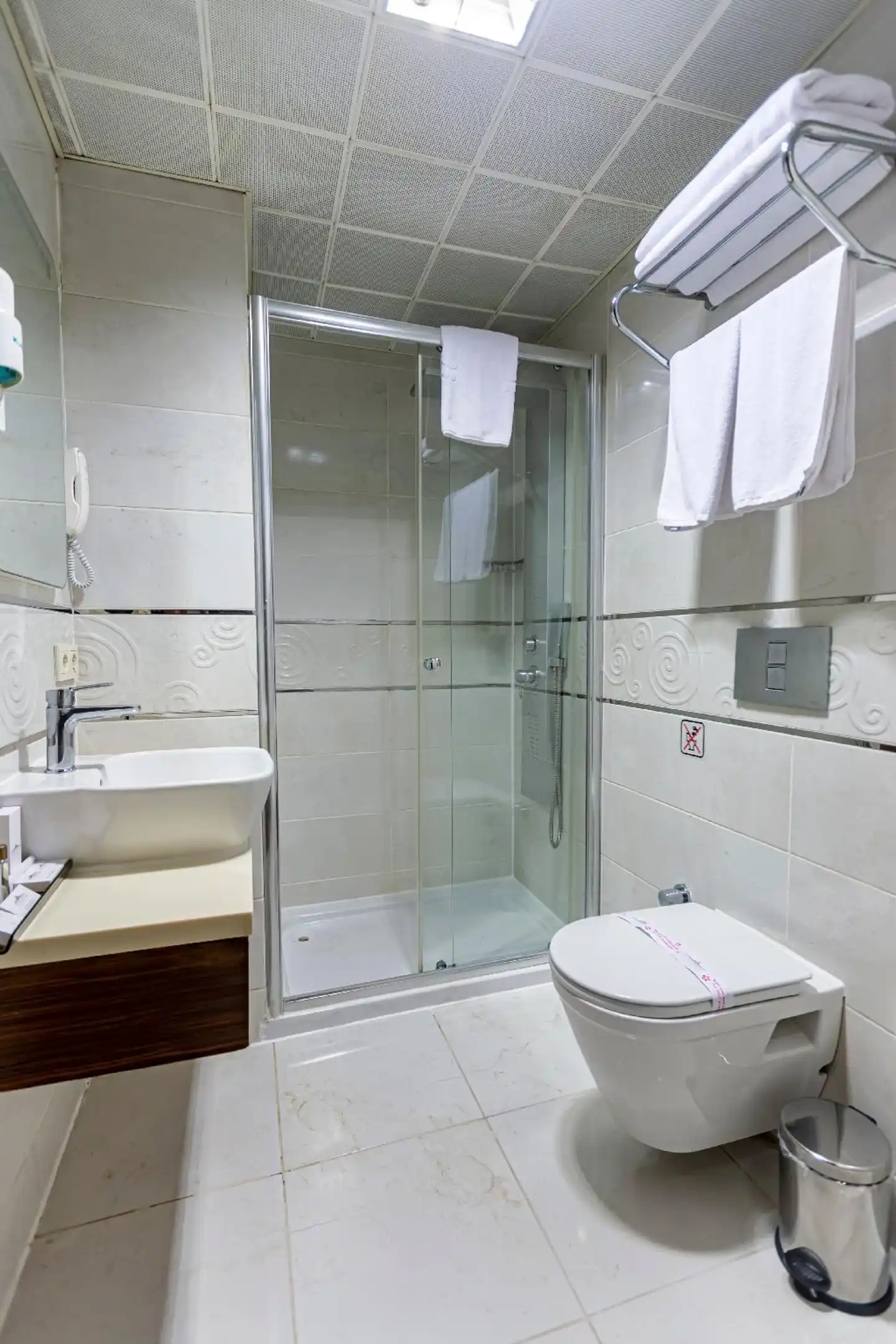 Eurostars Hotel Old City Badezimmer