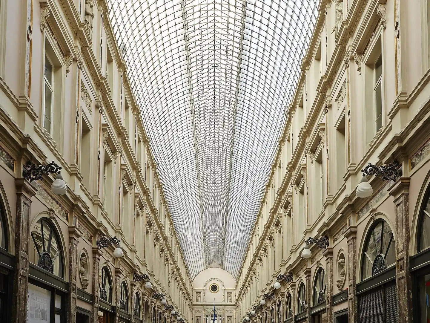 des Galeries Lobby