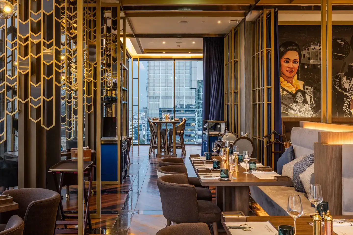 Hotel Indigo Bangkok Wireless Road Bar