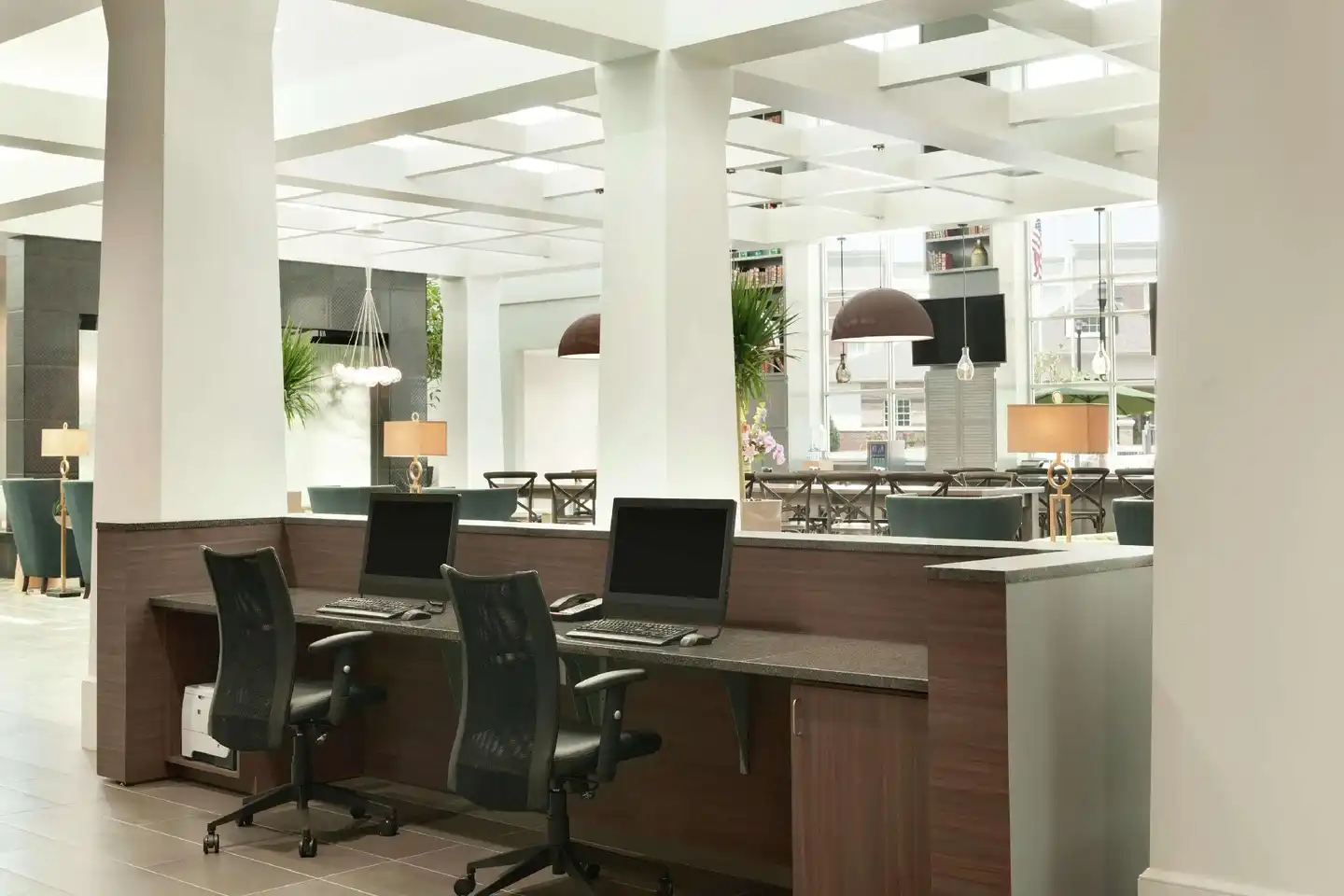 Embassy Suites by Hilton Charlotte Ayrsley Bar