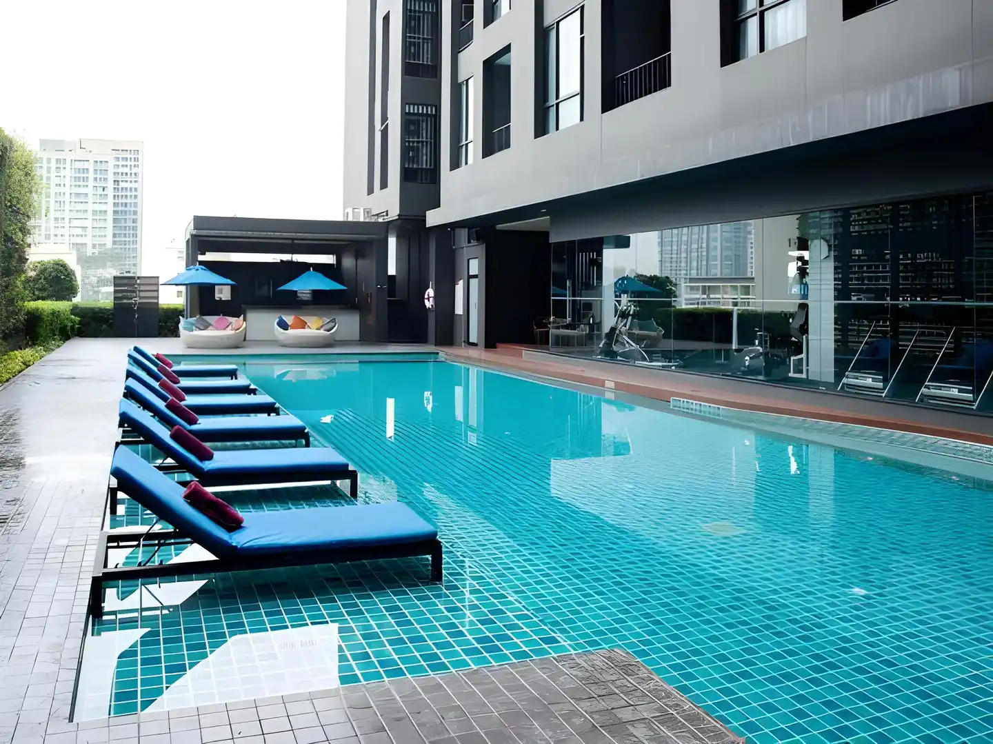 Movenpick Residences Ekkamai Bangkok Pool
