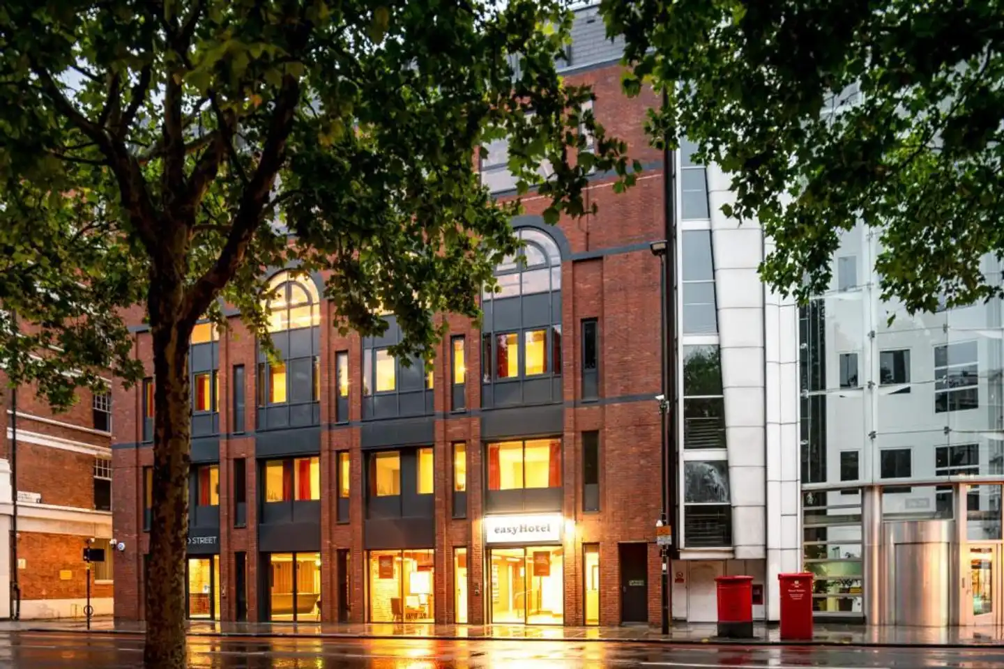easyHotel London City Shoreditch Aussenansicht