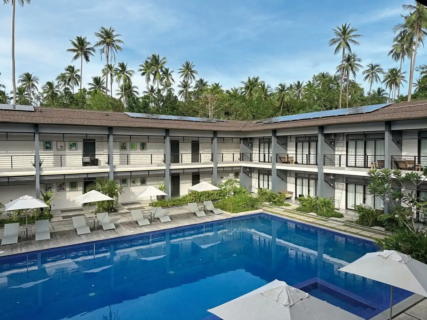 Huni Lio Pool