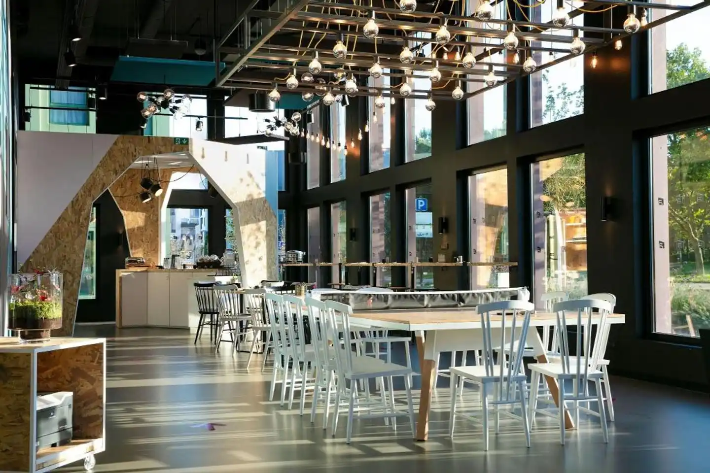 Aloft Strasbourg Etoile Bar