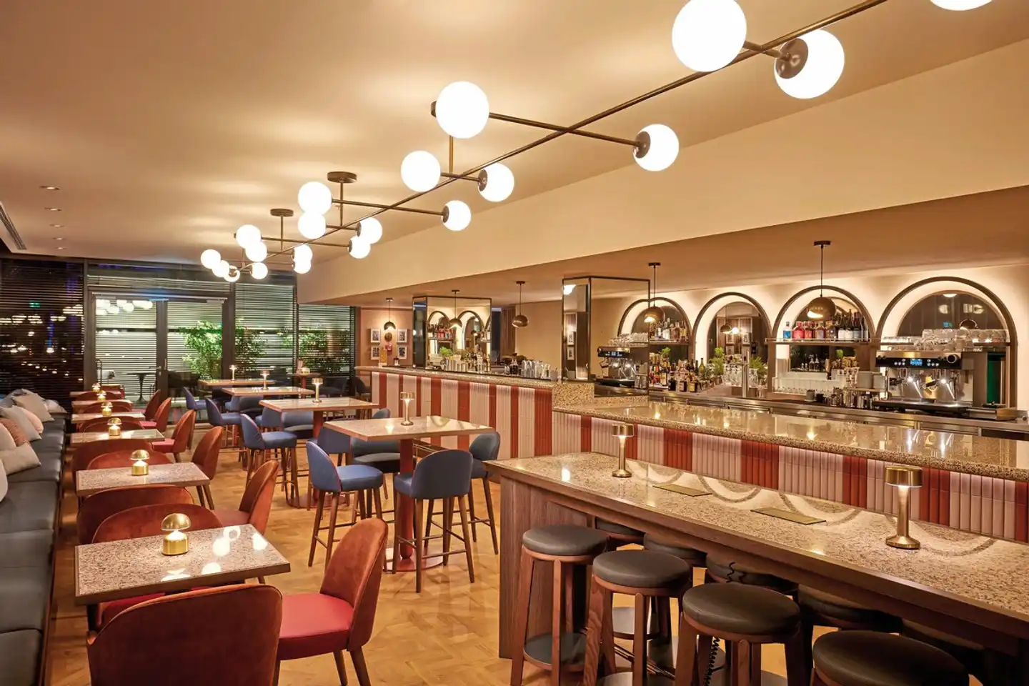 Adina Apartment Hotel Stuttgart Bar