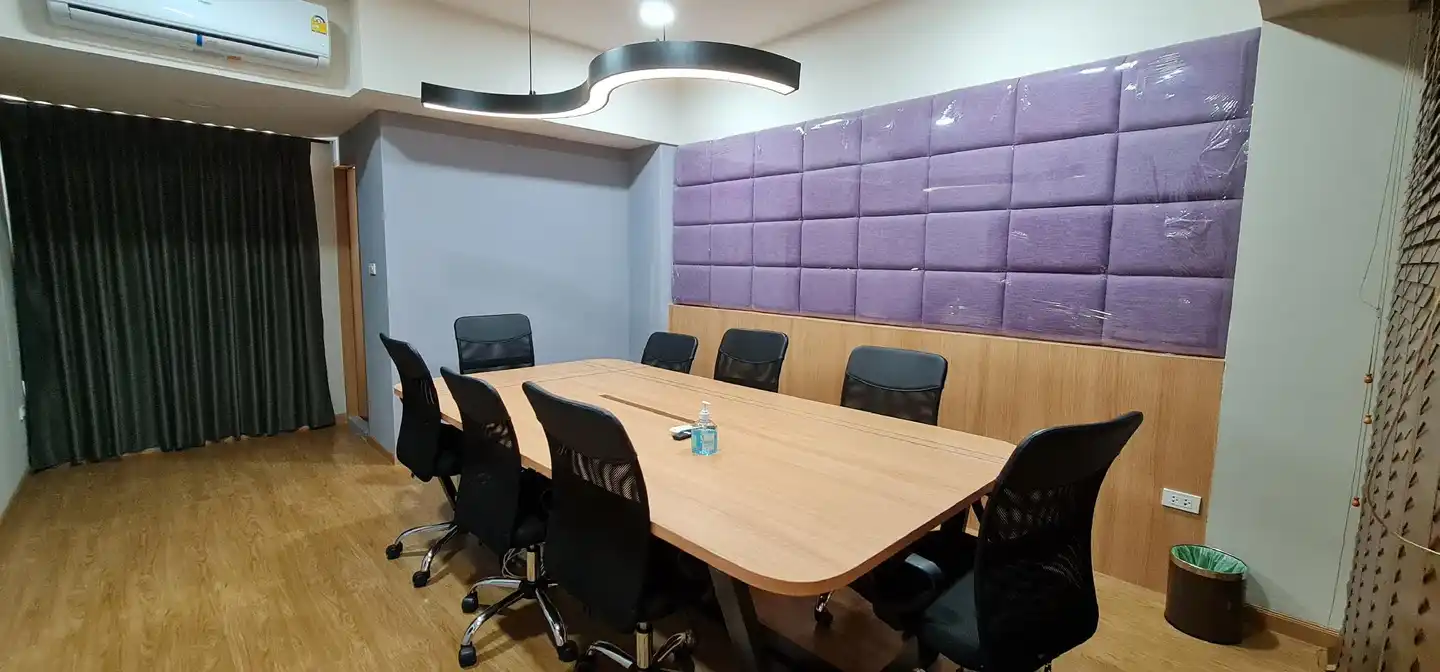THE NEUF RATCHADA HOTEL (SHA Certified) Konferenz