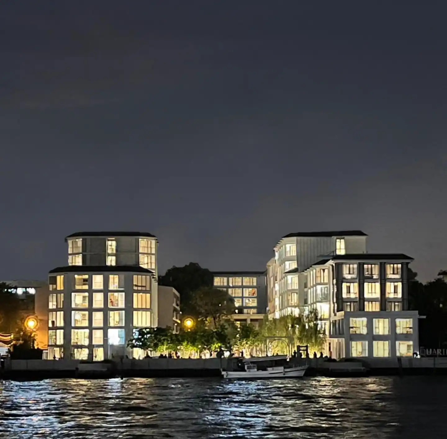 The Quarter Chaophraya by UHG Aussenansicht