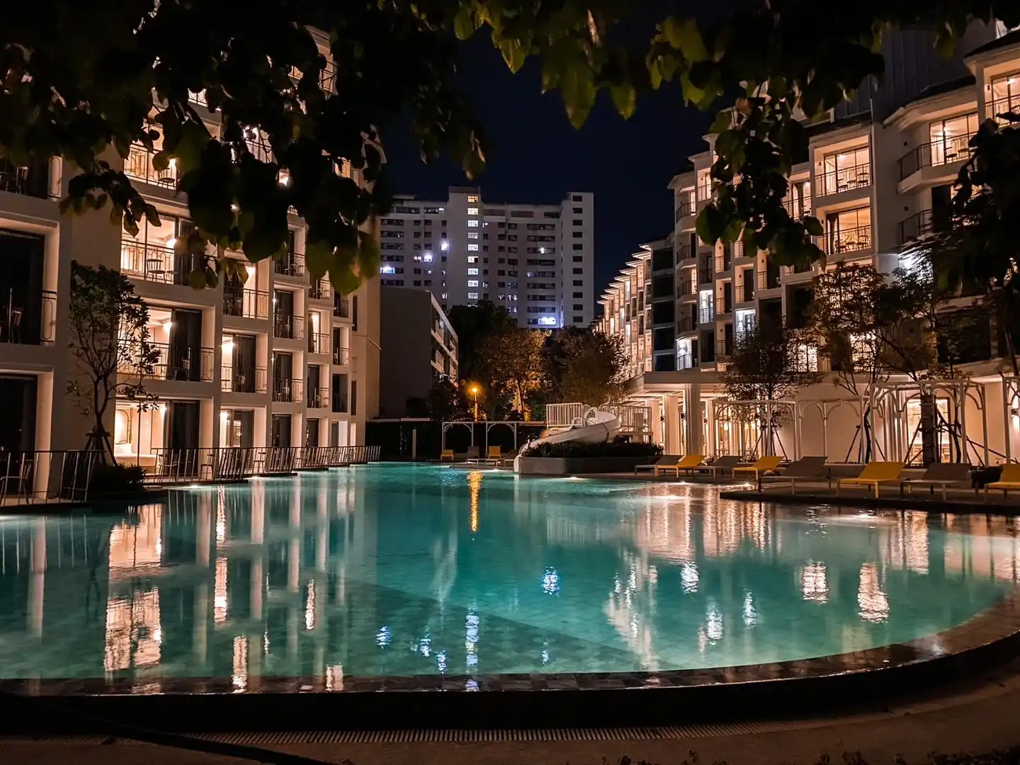 The Quarter Chaophraya by UHG Pool