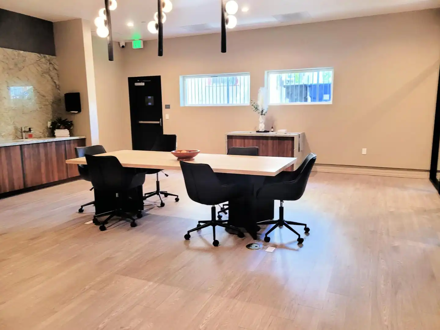 GORGEOUS Hollywood LA's best location Lobby