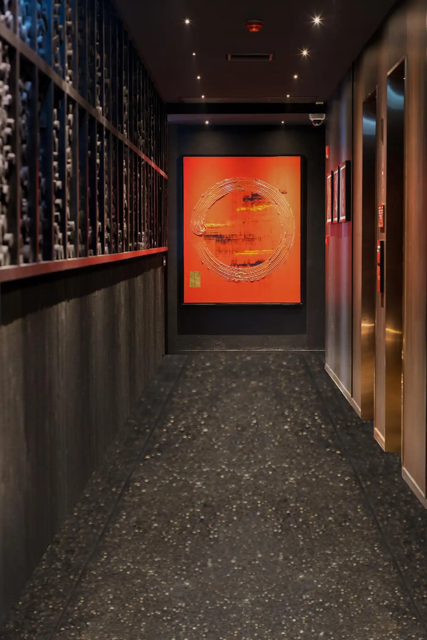 The Gravitique Hotel Khaosan Wellness
