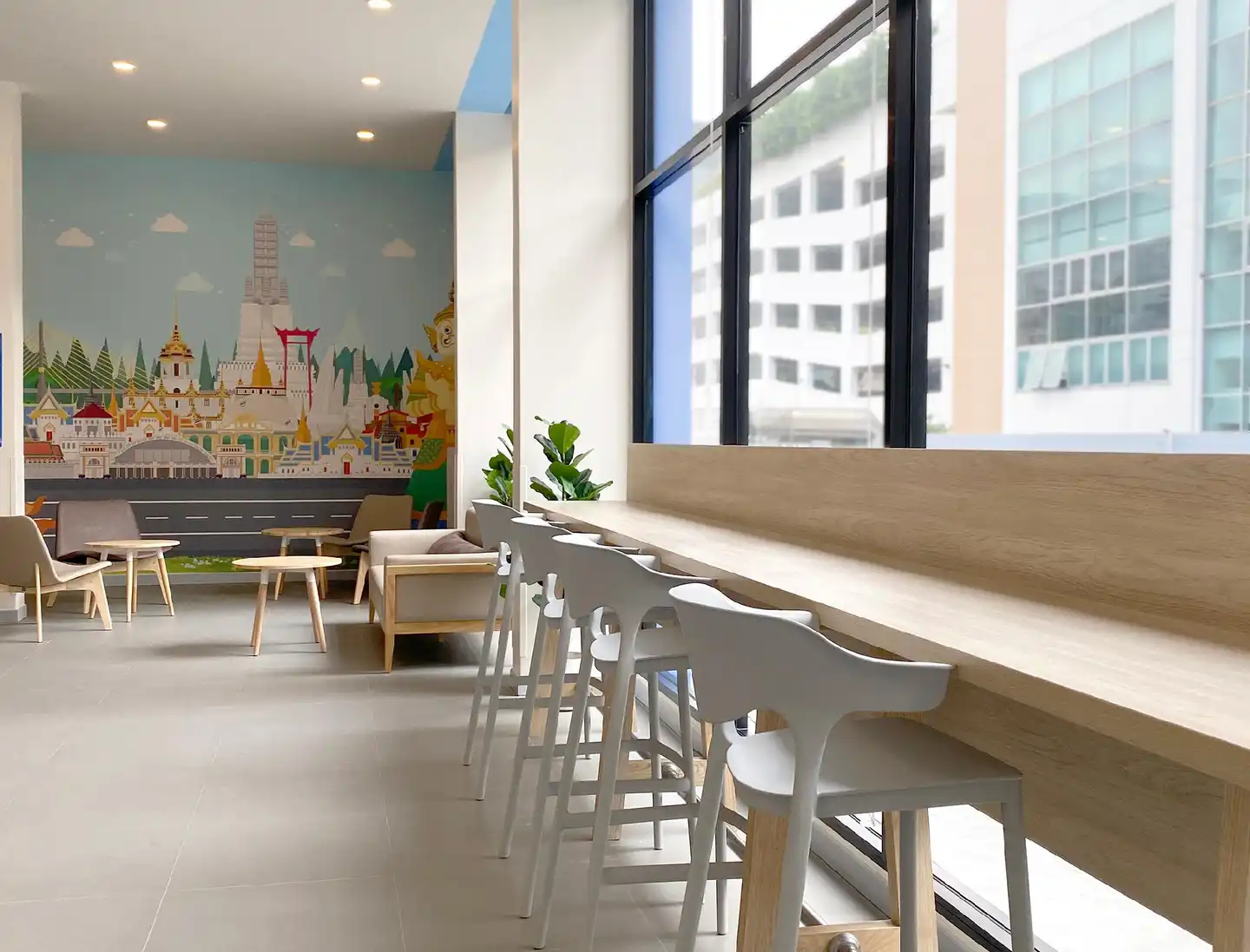 Hop Inn Bangkok Krung Thonburi Station Bar
