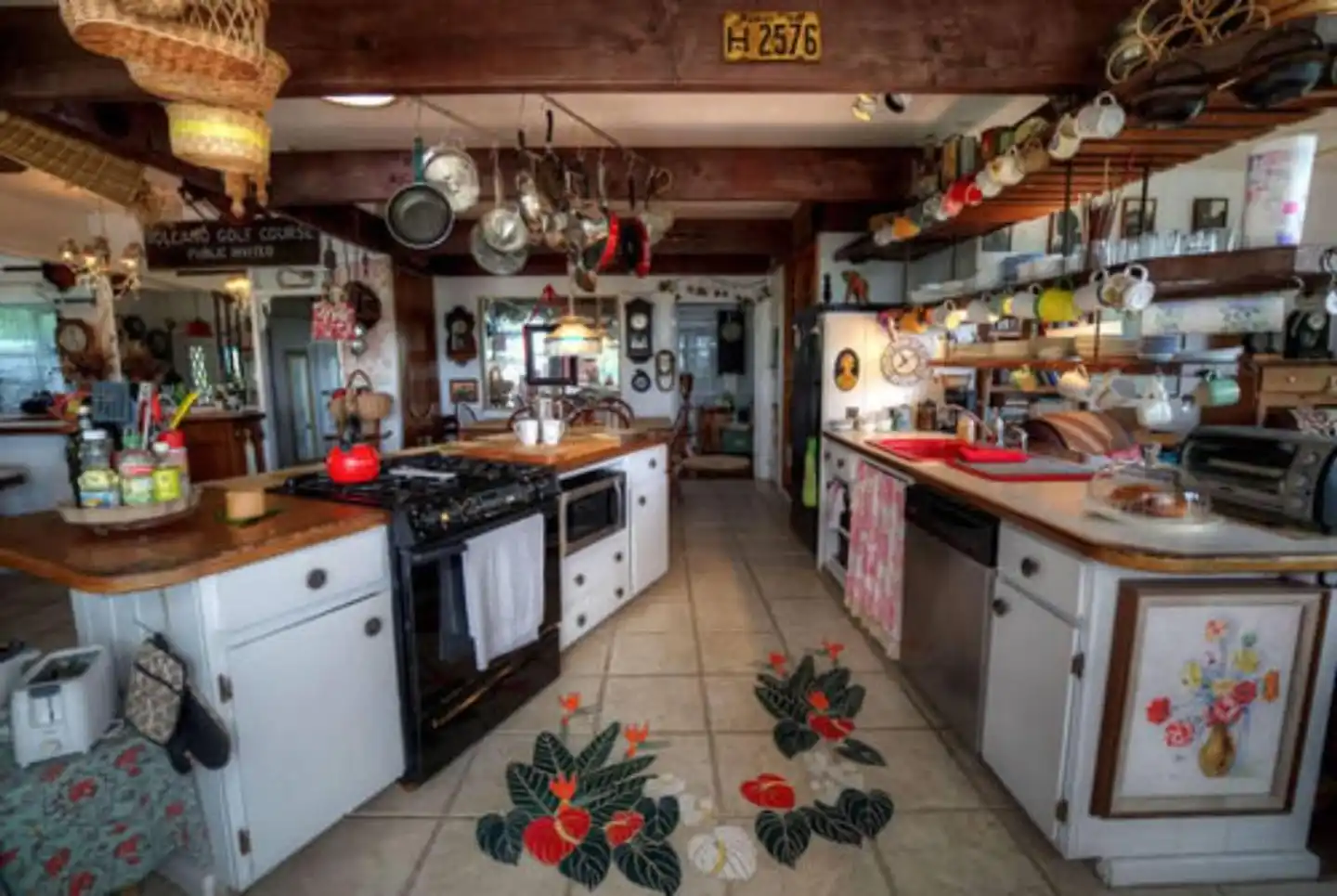 Hale Kawehi Guesthouse Bar