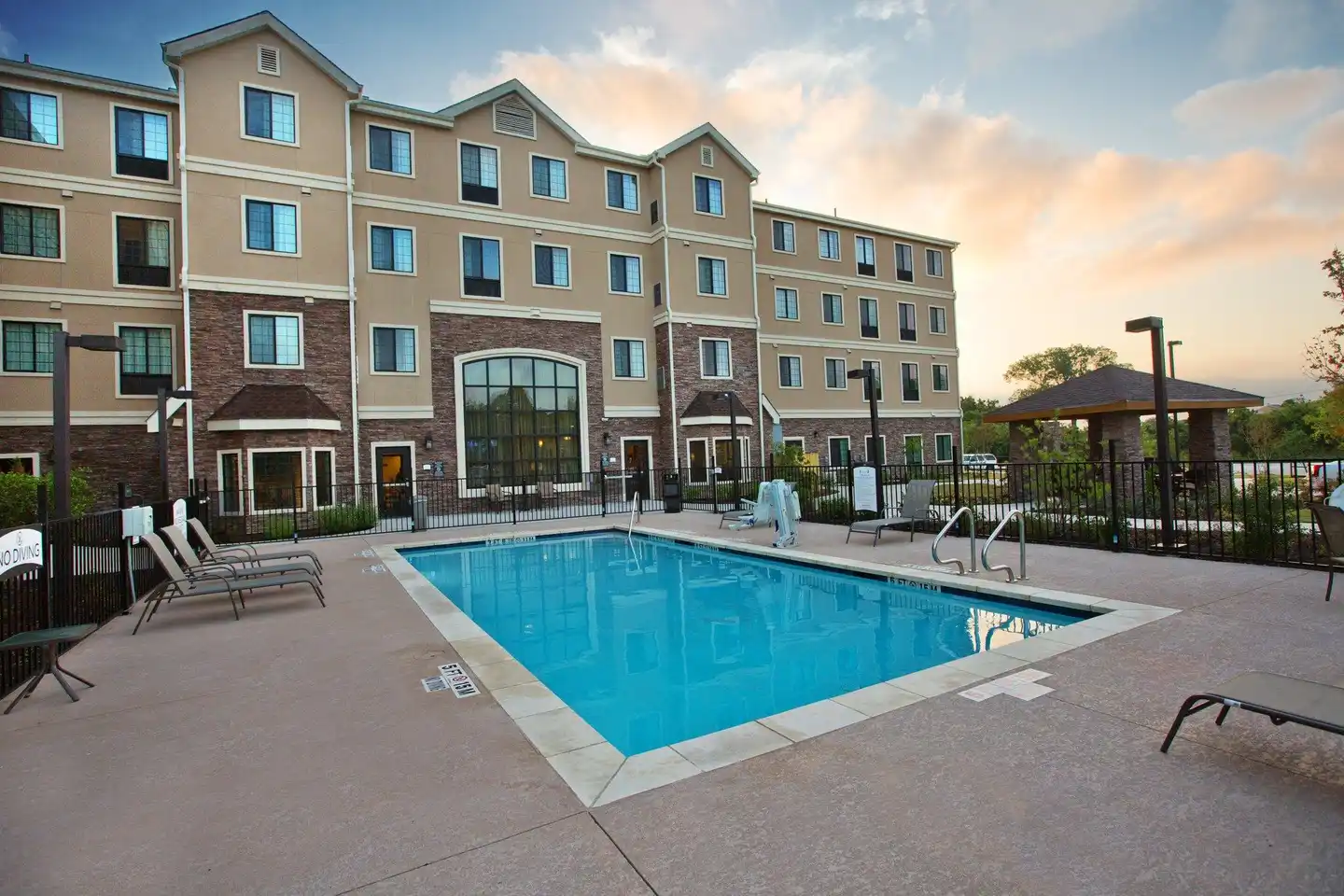 Staybridge Suites Austin South Interstate Hwy 35 Pool