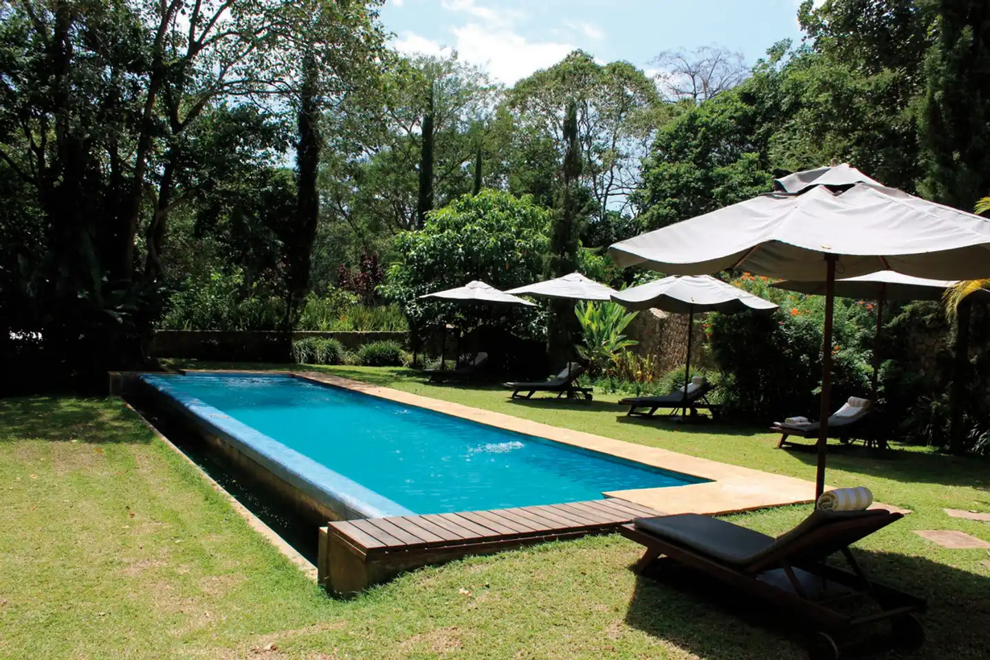 Lake Duluti Lodge Pool