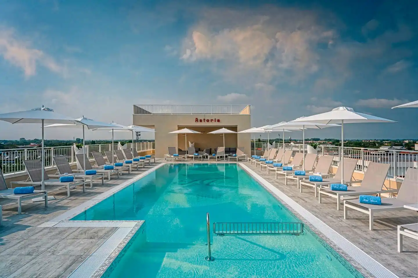Astoria Pool