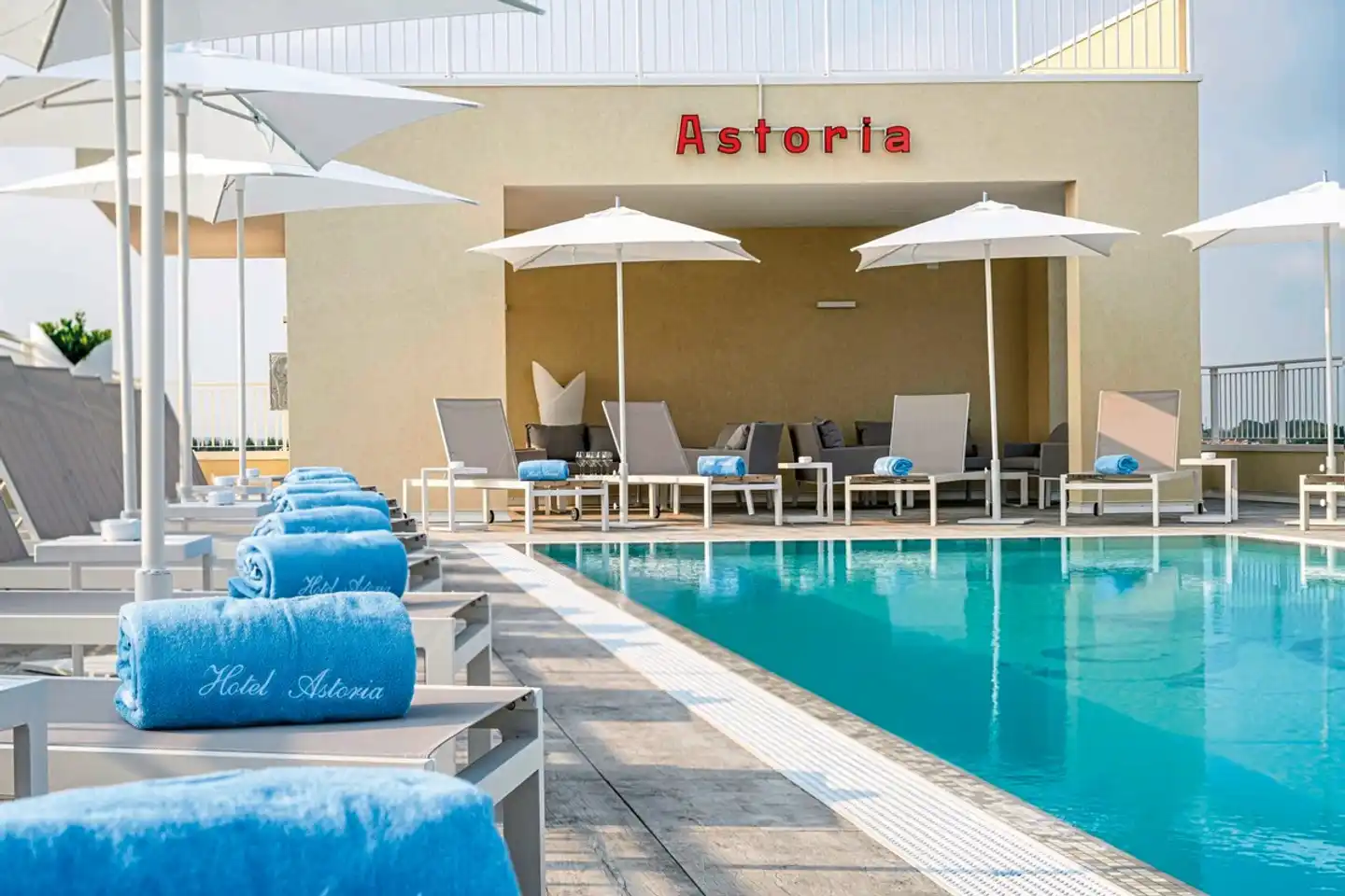 Astoria Pool