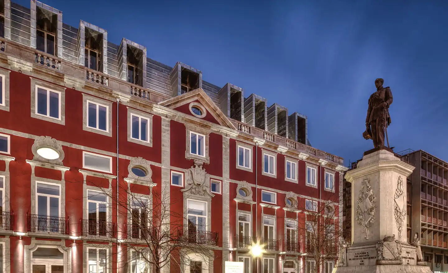 NH Collection Porto Batalha Aussenansicht