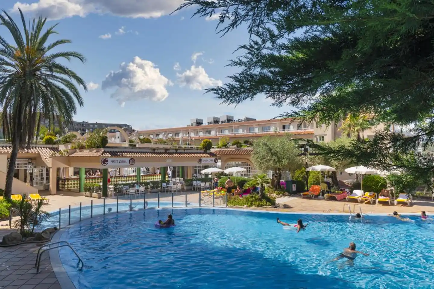 Hotel Guitart Central Park Aqua Resort Pool