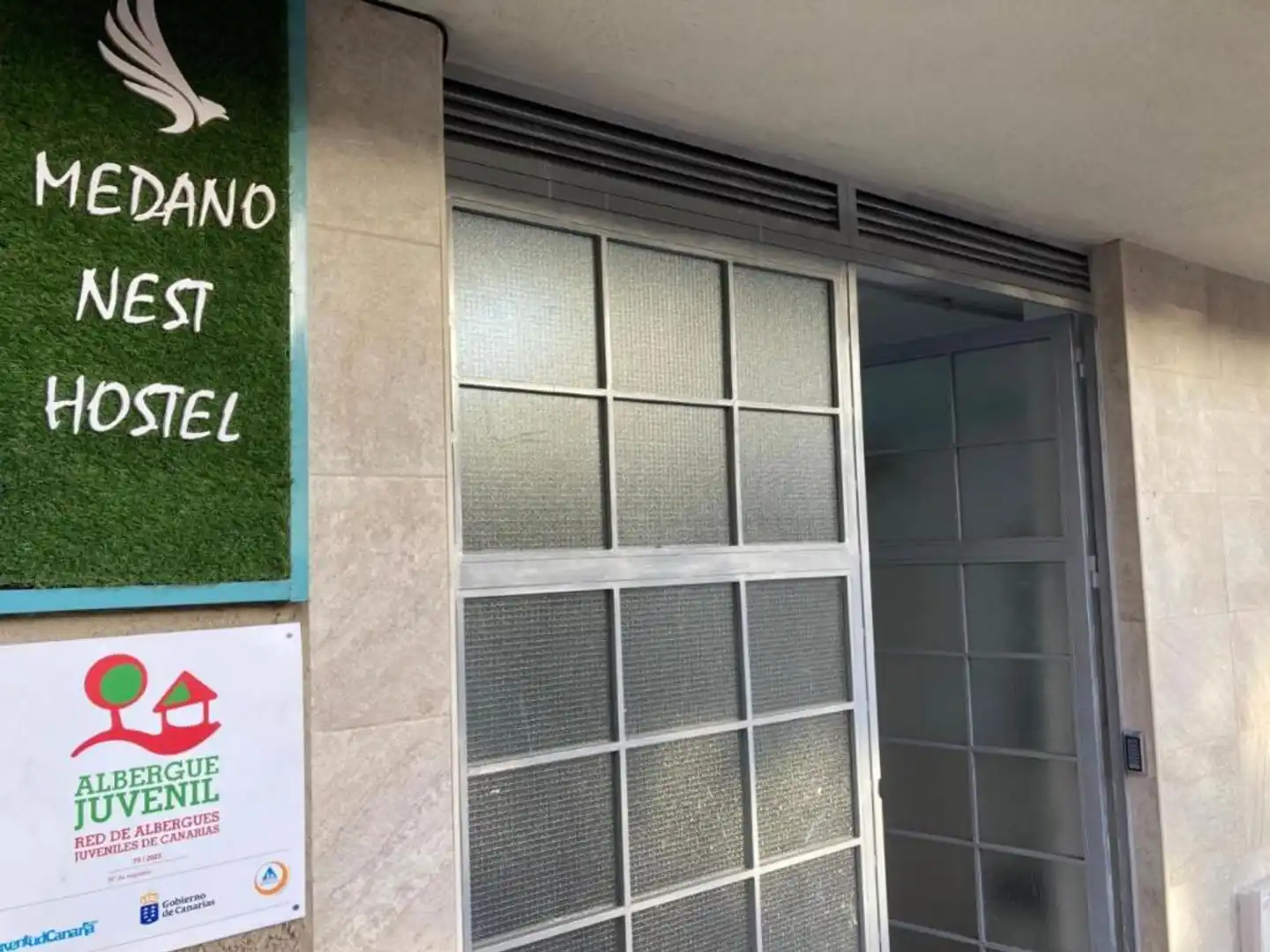 Medano Nest Hostel Aussenansicht