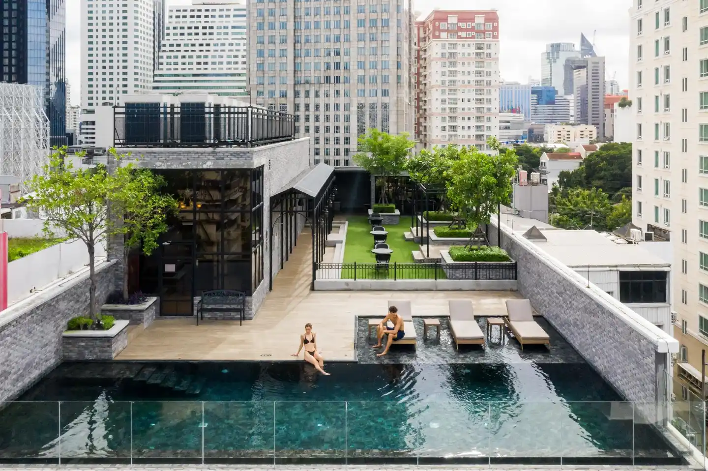 The Coach Boutique Hotel Sukhumvit 14 Bangkok by Compass Hospitality Pool