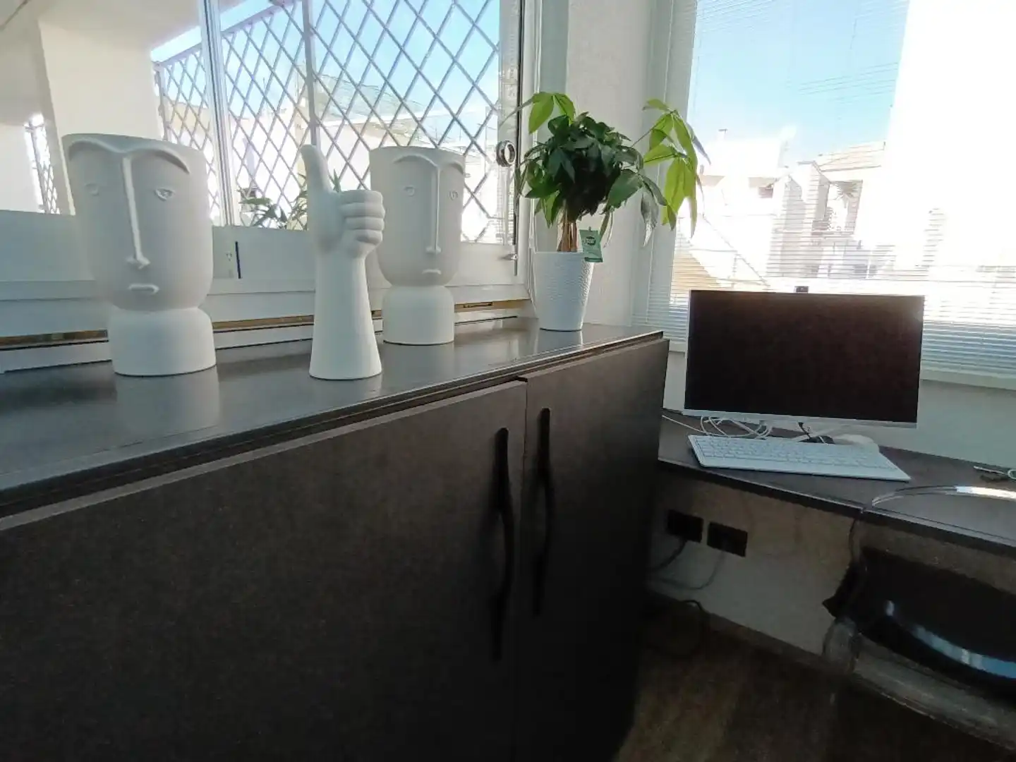 Popula Rooms Lobby