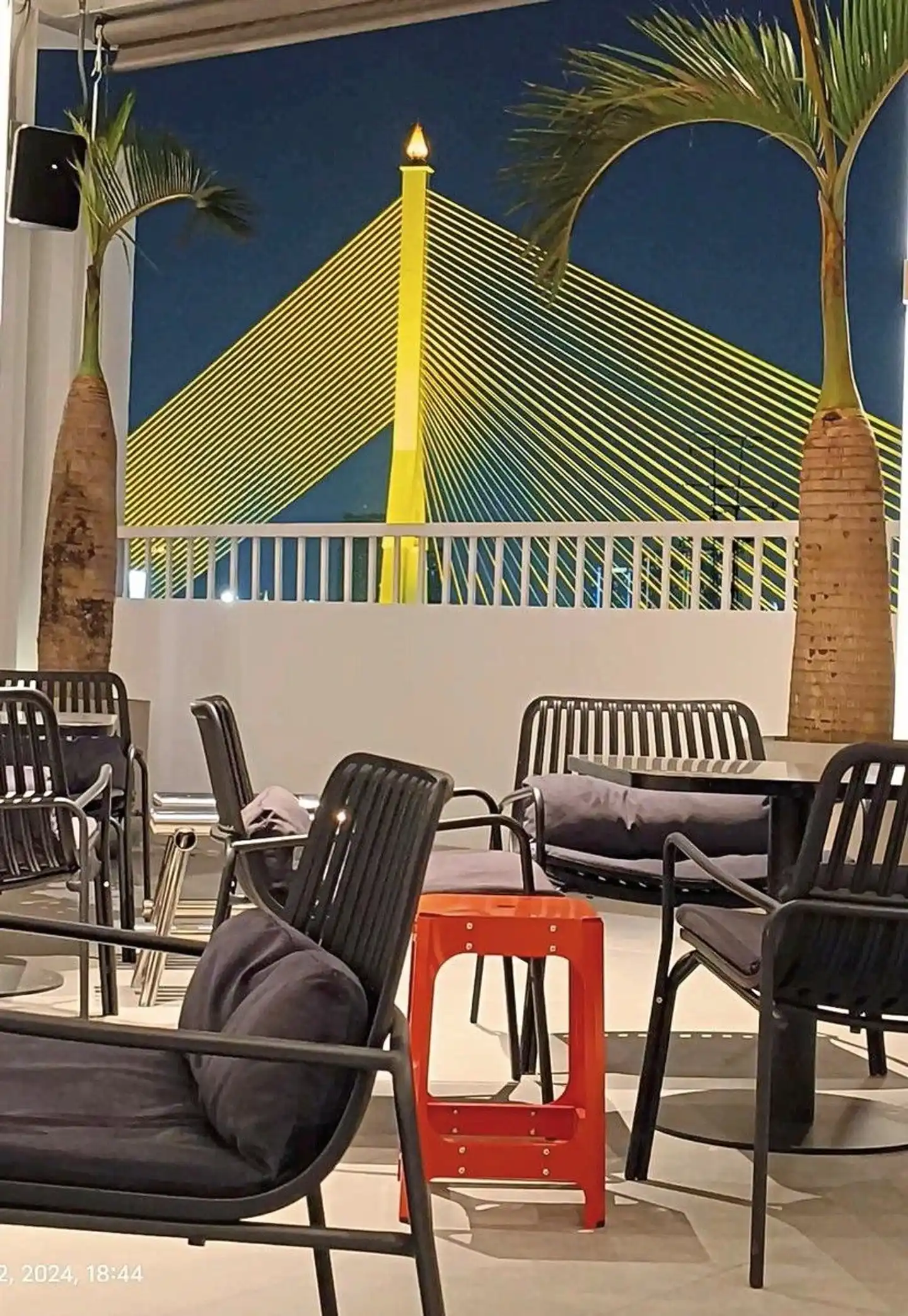The StandardX Bangkok Phra Arthit Terrasse