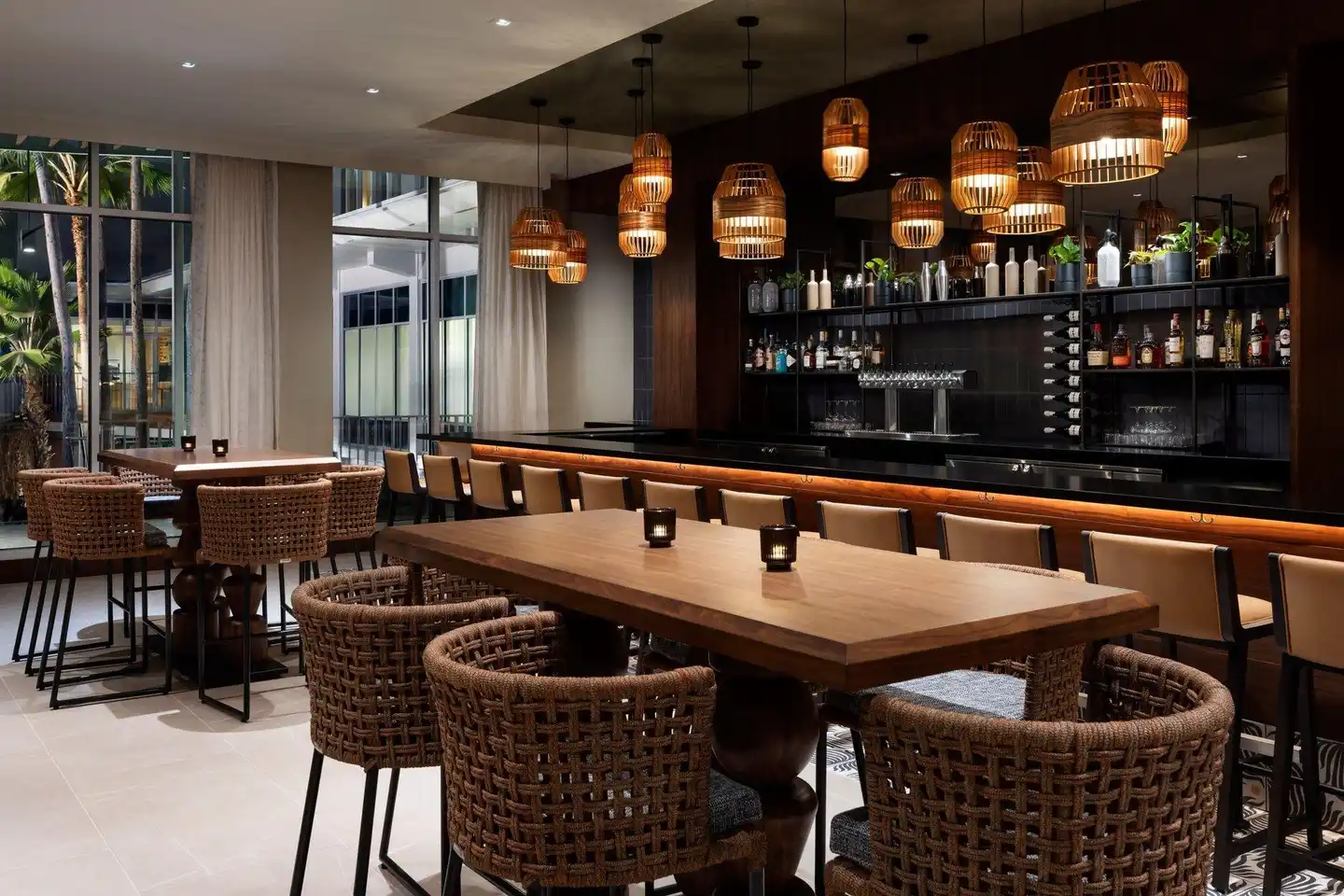 AC Hotel by Marriott Honolulu Bar