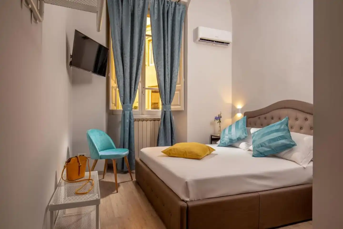 Courtyard Rome Suite Wohnbeispiel
