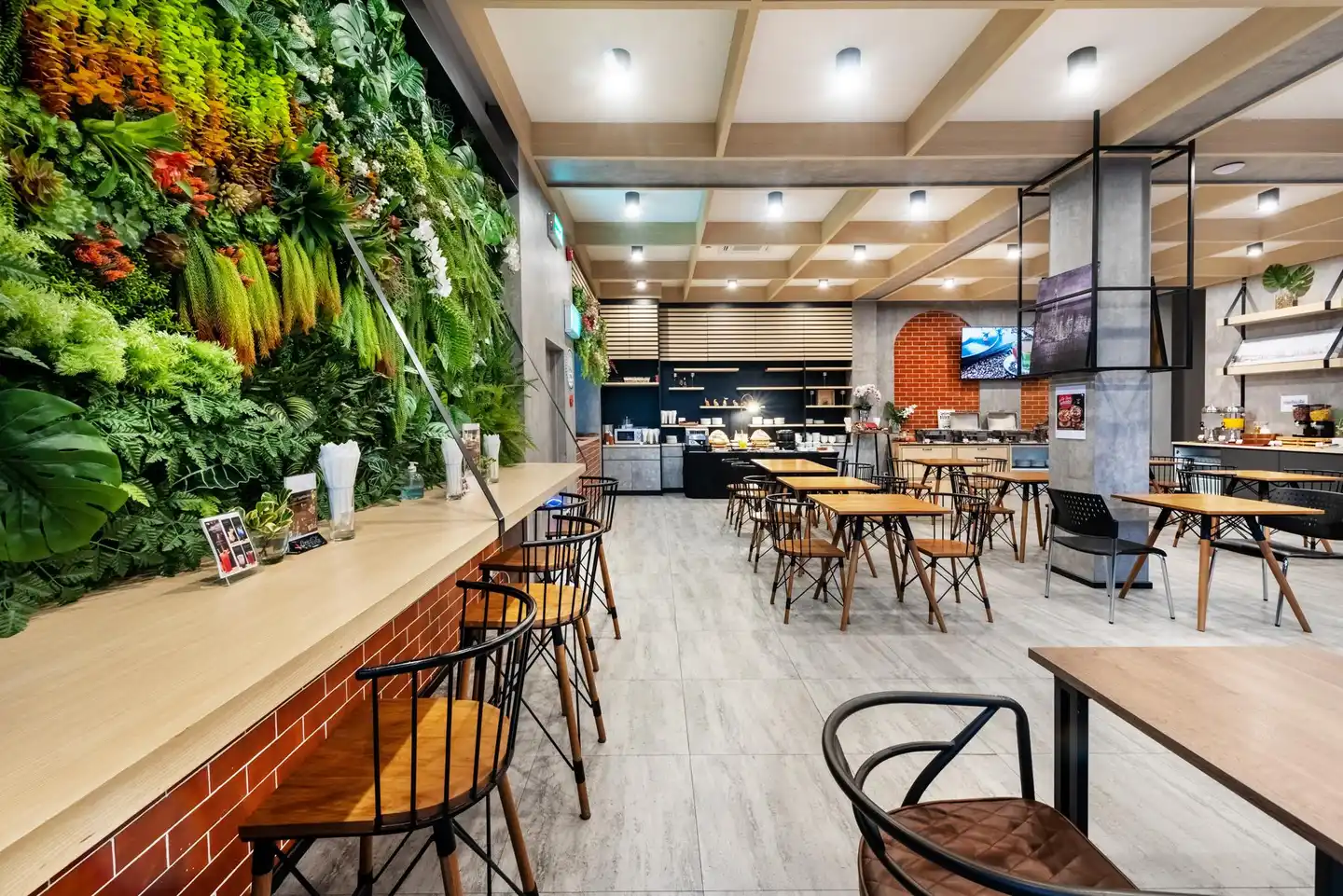 PLAAI Plus Hotel Rayong Bar