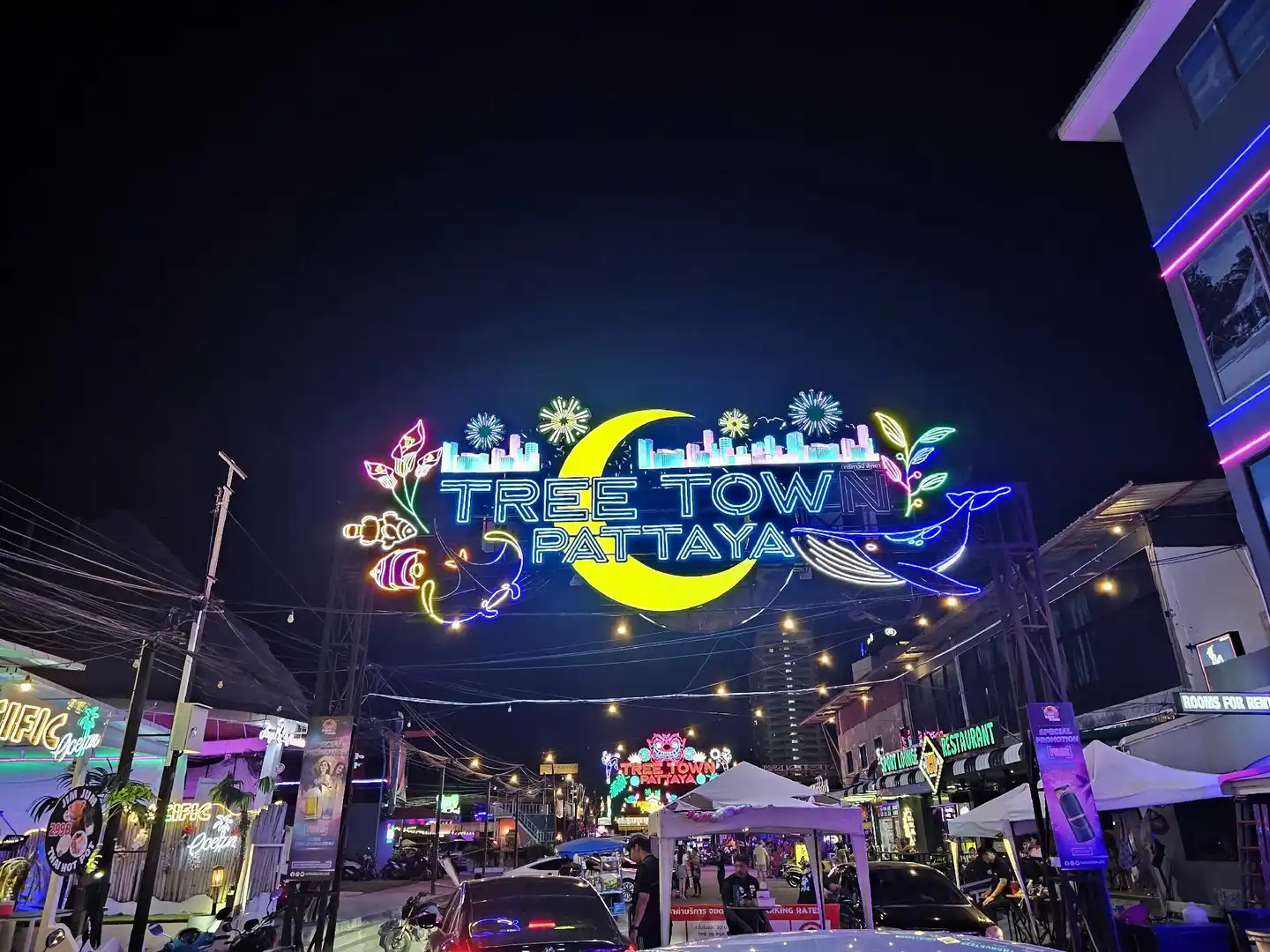 The Base Inn'Near Beach'Near Night Market Landschaft