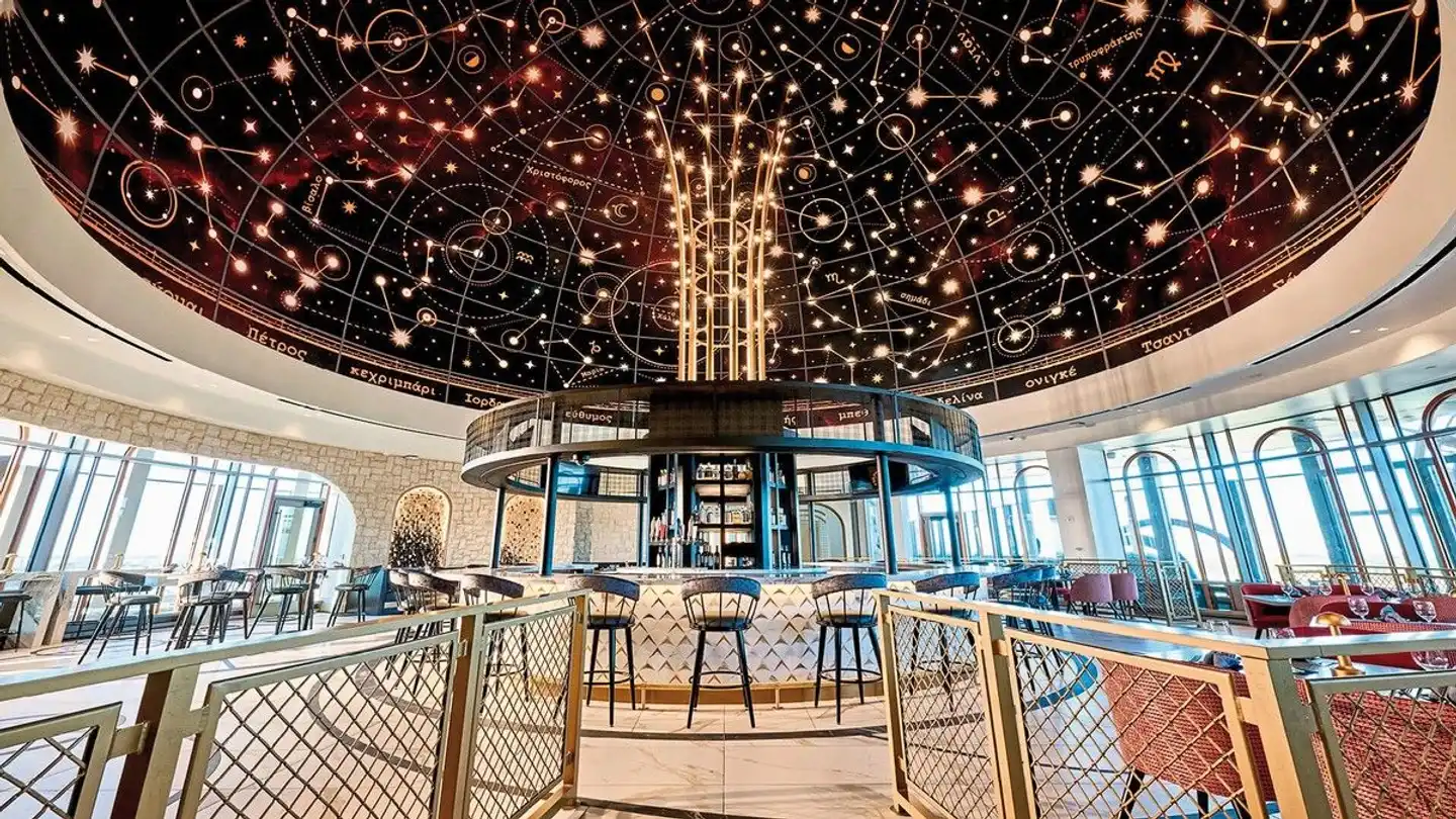 Universal Helios Grand Hotel Bar